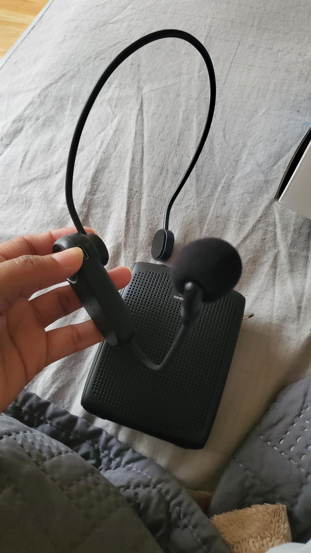 WinBridge Voice Amplifier with Bluetooth, Portable Speaker and Microphone Set, Wireless Mic Headset Speaker for Teachers, Tour Guide, Public Speaking, Fitness Instructors, Features Mute, 15W WB002 customer photo 1