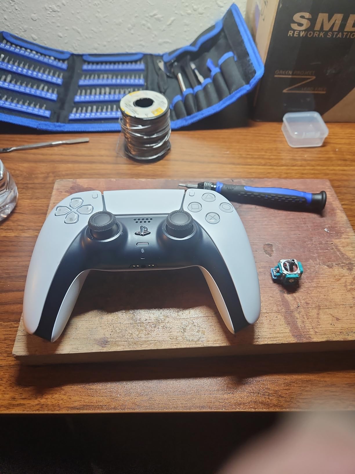 IKPEK 6 Pack Analog 3D Joysticks Replacement for PS5 Controller, Joysticks Part with Repair Screwdriver Kit for Playstation 5 DualSense Controller customer photo 2