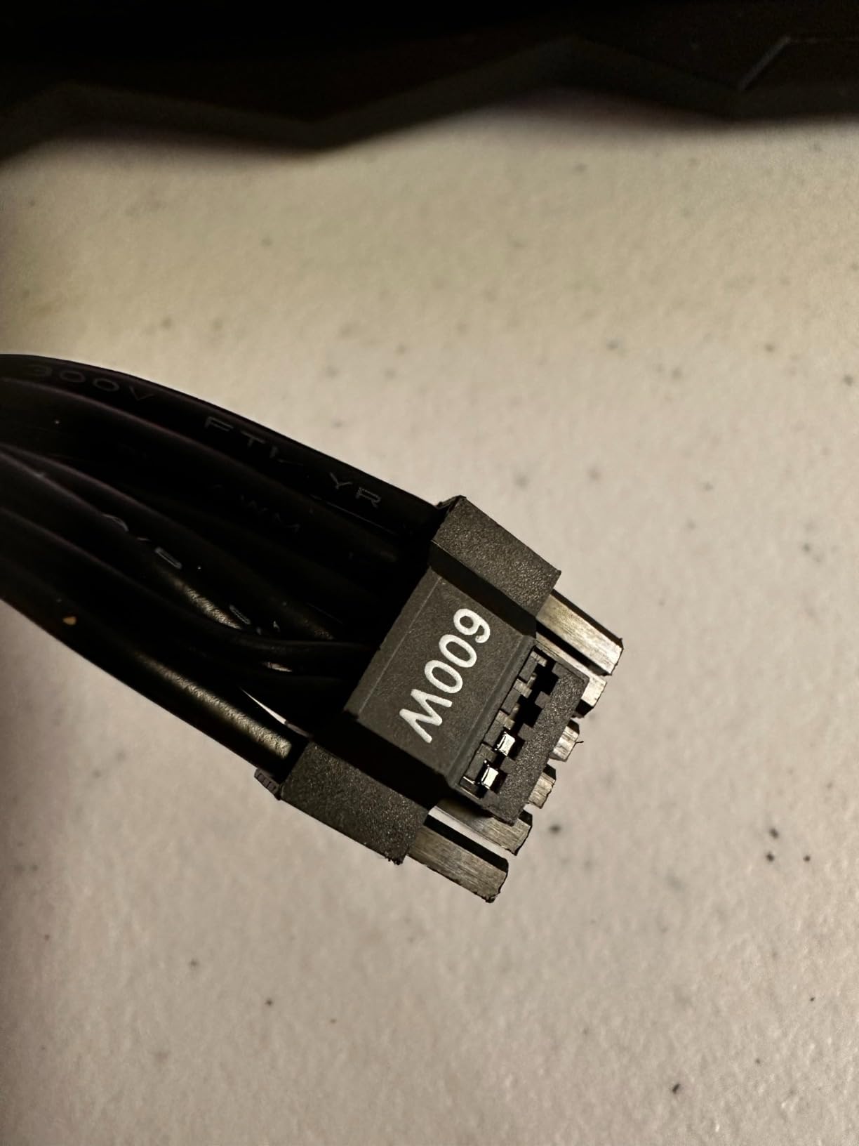 be quiet! BC072 12VHPWR Adapter Cable for Dark Power Pro 12 / Dark Power 12 / Straight Power 11 / Pure Power 11 FM, for RTX 4090 and RTX 4080 customer photo 1