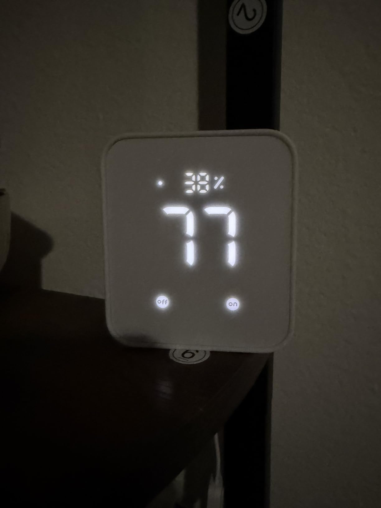 SwitchBot Hub 2 (2nd Gen), work as a WiFi Thermometer Hygrometer, IR Remote Control, Smart Remote and Light Sensor, Link SwitchBot to Wi-Fi (Support 2.4GHz), Compatible with Alexa&Google Assistant customer photo 1