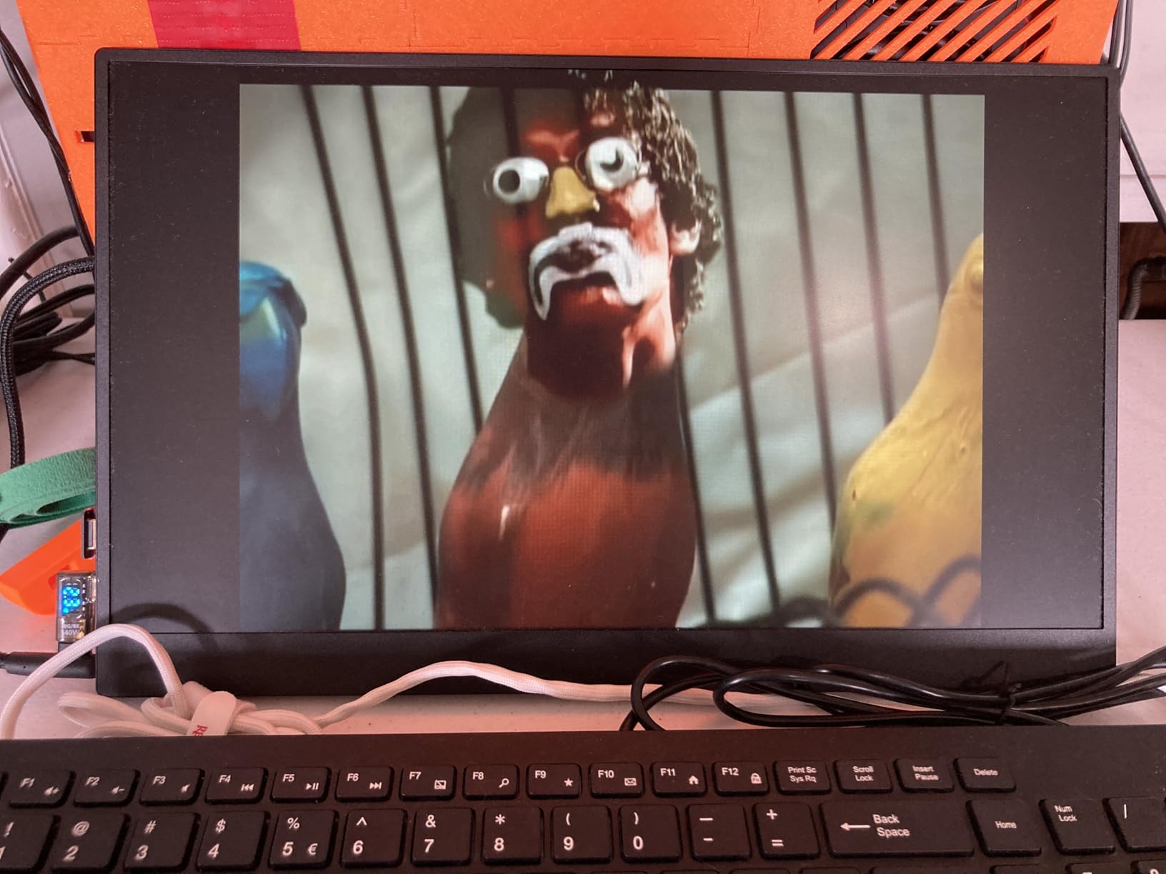 VILVA Portable-Monitor-for-Laptop - 15.6'' 1080P FHD IPS Display USB-C HDMI Portable Monitor for Laptop with Cover and Speakers External Monitor for Laptop/PC/Mac/Phone/Xbox Switch/PS4/ customer photo 2