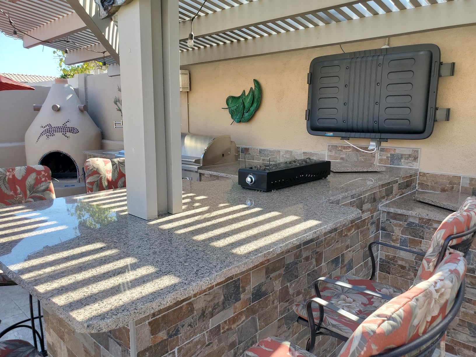 The TV Shield E-Series 44-55 Inch Outdoor TV Enclosure - Weatherproof Lockable Hard Cover with UV-Resistant ASA Polymer customer photo 1