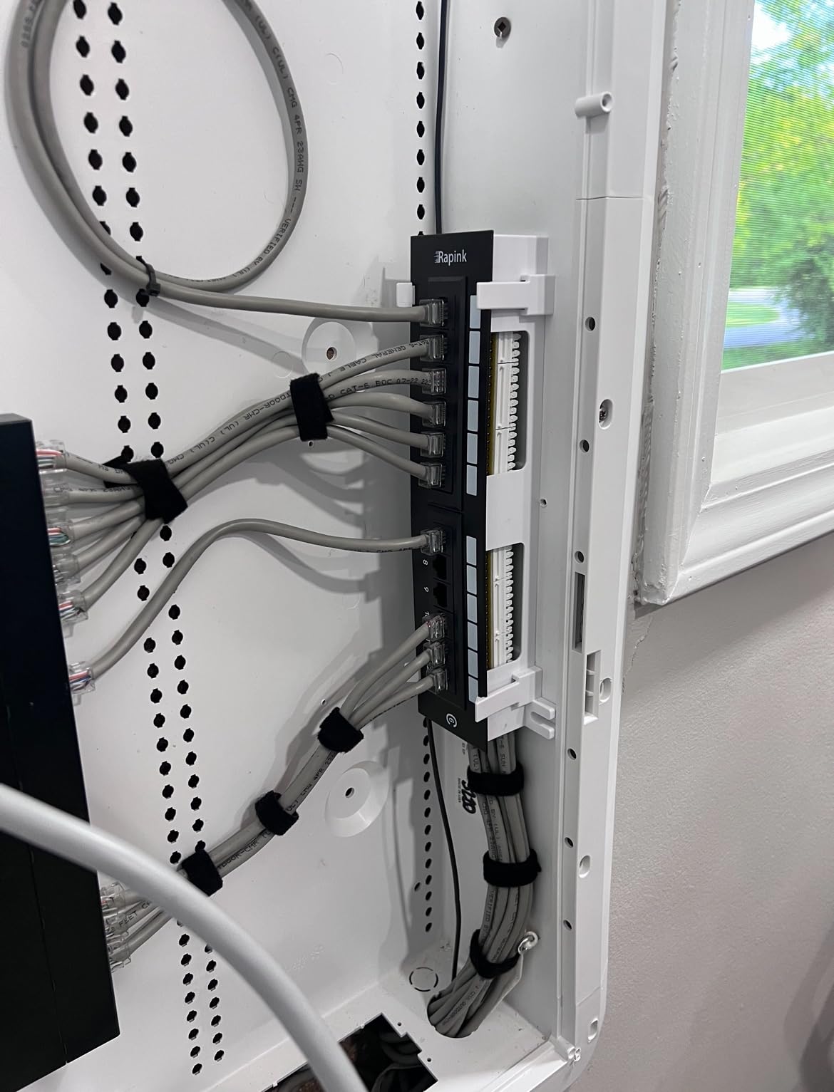 Rapink Patch Panel 12 Port Cat6 10G Support, Network Patch Panel UTP 10-Inch, Wallmount 1U Ethernet Patch Panel Punch Down Block for Cat6, Cat5e, Cat5 Cabling customer photo 2