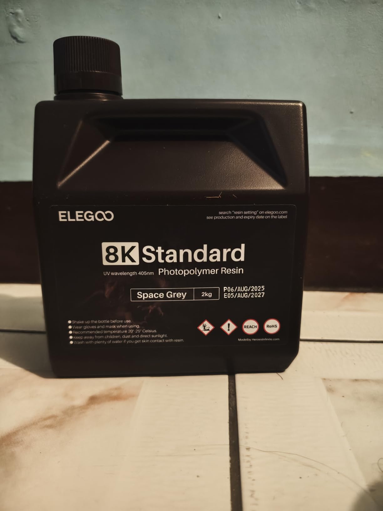 ELEGOO Upgraded 8K Standard Photopolymer 3D Printer Resin 405nm UV-Curing Resin Best for 12K/14K/16K Saturn Mars Jupiter MSLA DLP LCD 3D Printing Space Grey 1000G customer photo 1