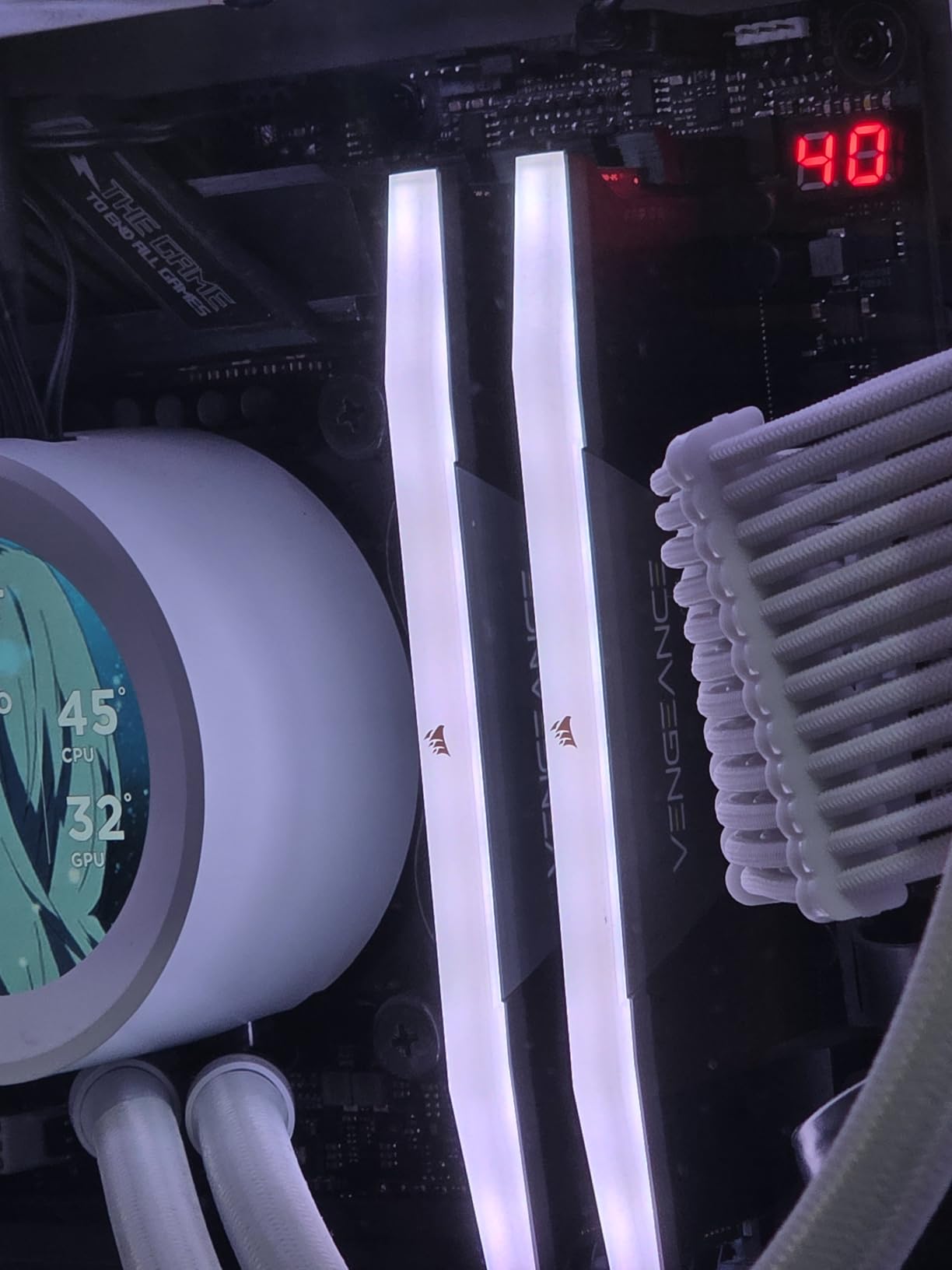 VENGEANCE RGB DDR5 RAM 32GB (2x16GB) 6400MHz CL36-48-48-104 1.35V Intel XMP 3.0 Desktop Computer Memory - Black (CMH32GX5M2B6400C36) customer photo 1