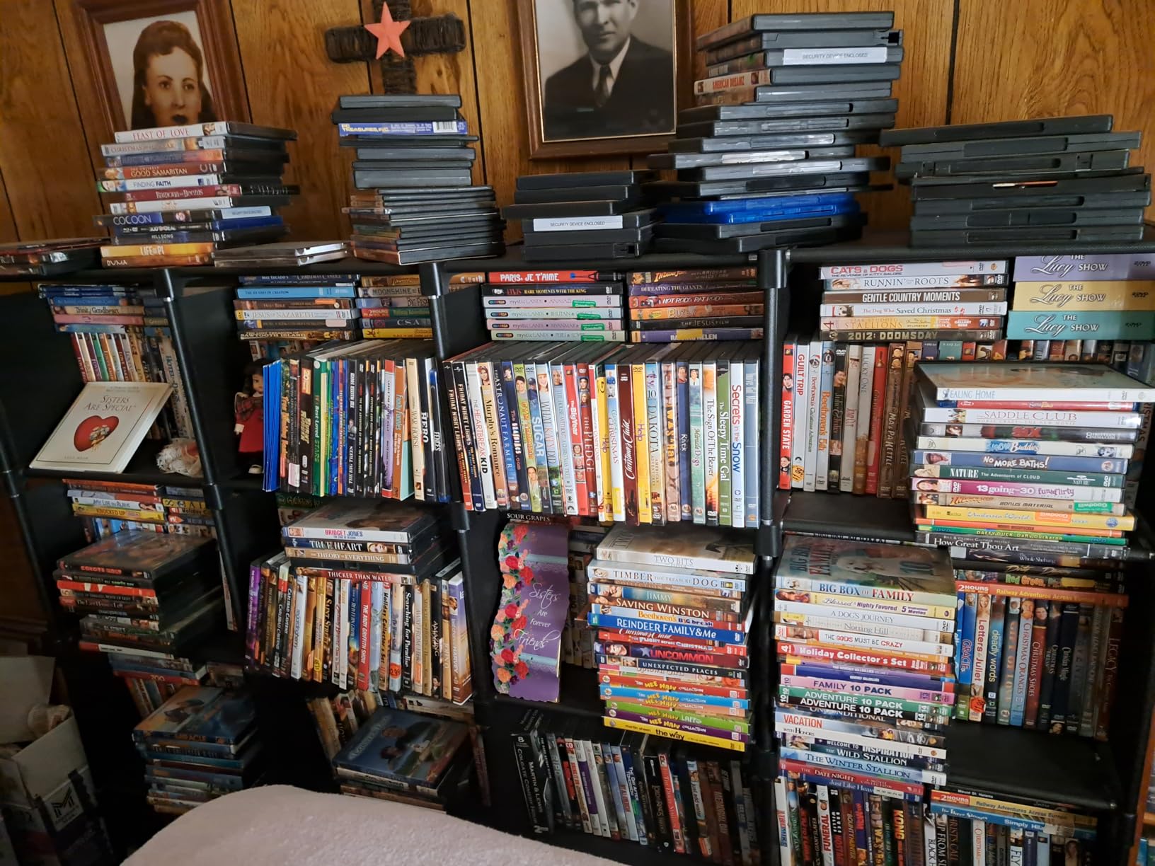 Mavivegue Bookcase, 18-Cube Extra Large Book Shelf, DIY Cube Storage Organizer for Bedroom, Living Room, Home Office - Black customer photo 1