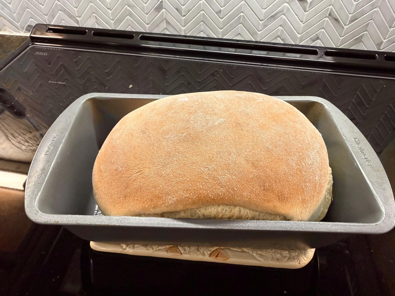 Cuisinart Bread Maker Machine, Stainless Steel Convection Bread Machine with 16 Menu Options, 3 Loaf Sizes Up to 2 Lb., 3 Crust Colors, Includes Measuring Cup, Spoon & Kneading Hook, CBK-210 customer photo 2