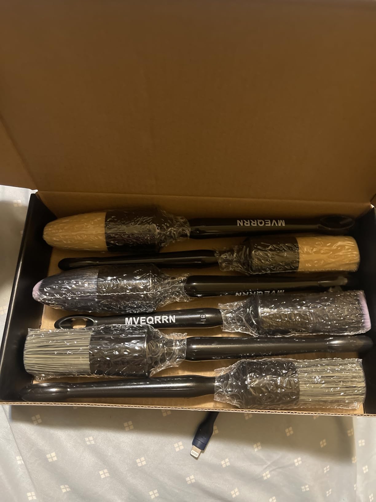 6pcs Car Detailing Brush Set-2pcs Boars Hair Car Detailing Brushes,2pcs Ultra Soft No Scratch Detailing Brush for Air Vent,Leather Seat 2pcs Detail Brushes car Detailing for Interior Exterior customer photo 1