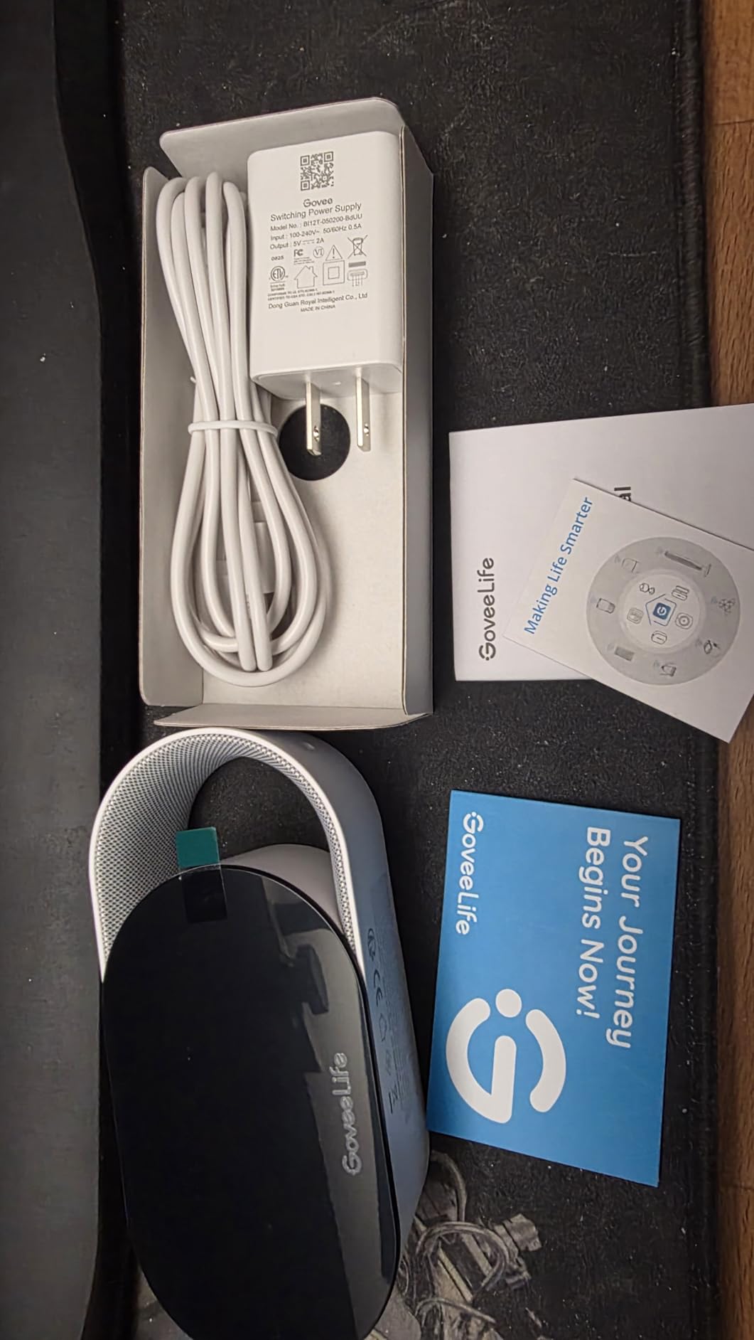GoveeLife Smart Air Quality Monitor with PM2.5, WiFi, Temperature & Humidity Sensors, LED Display customer photo 2