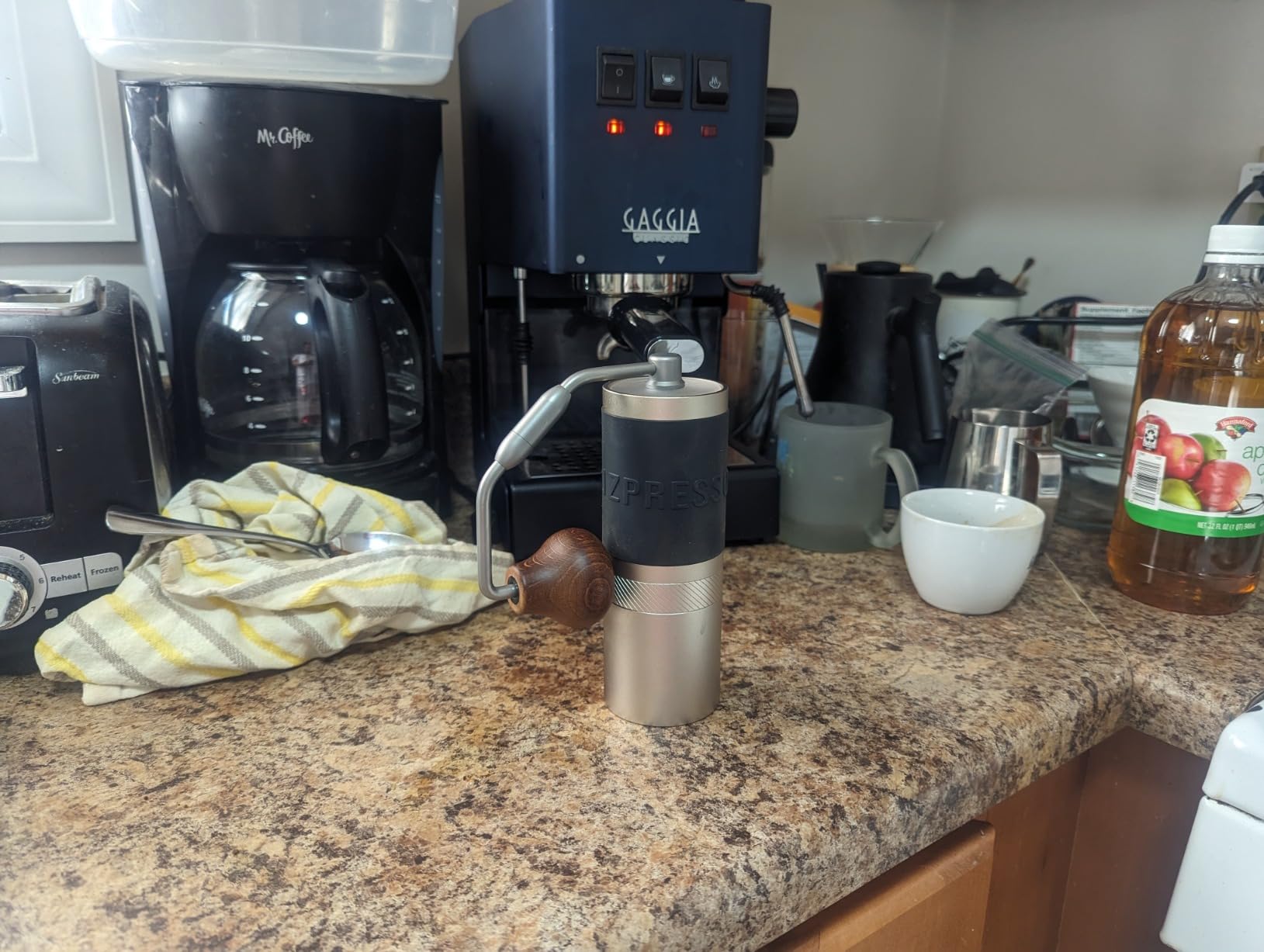 1Zpresso J Manual Coffee Grinder Silver Capacity 35g with Assembly Stainless Steel Conical Burr - Numerical Internal Adjustable Setting customer photo 2