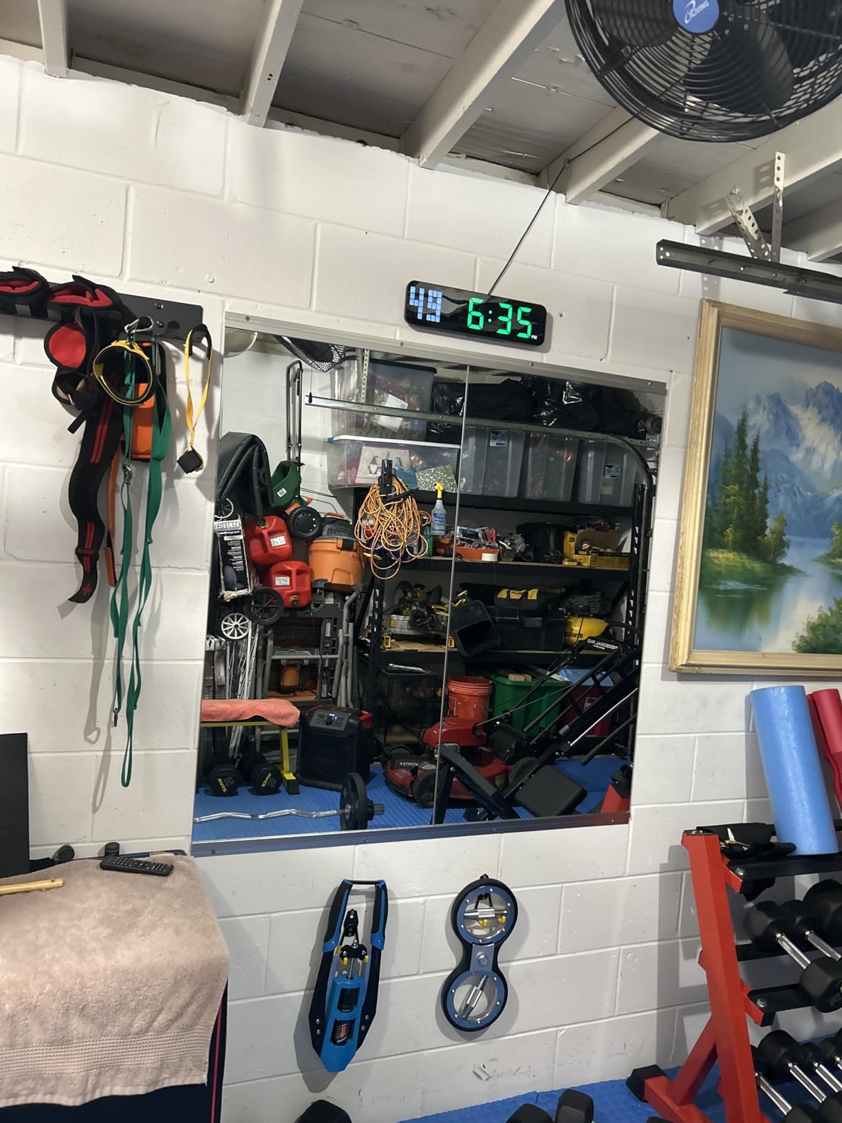 Gym Timer - Large Digital Gym Clock Wall with Interval Time Progress Bar, Countdown/Up Stopwatch, Remote Control for Home Gym Garage Boxing Crossfit customer photo 2