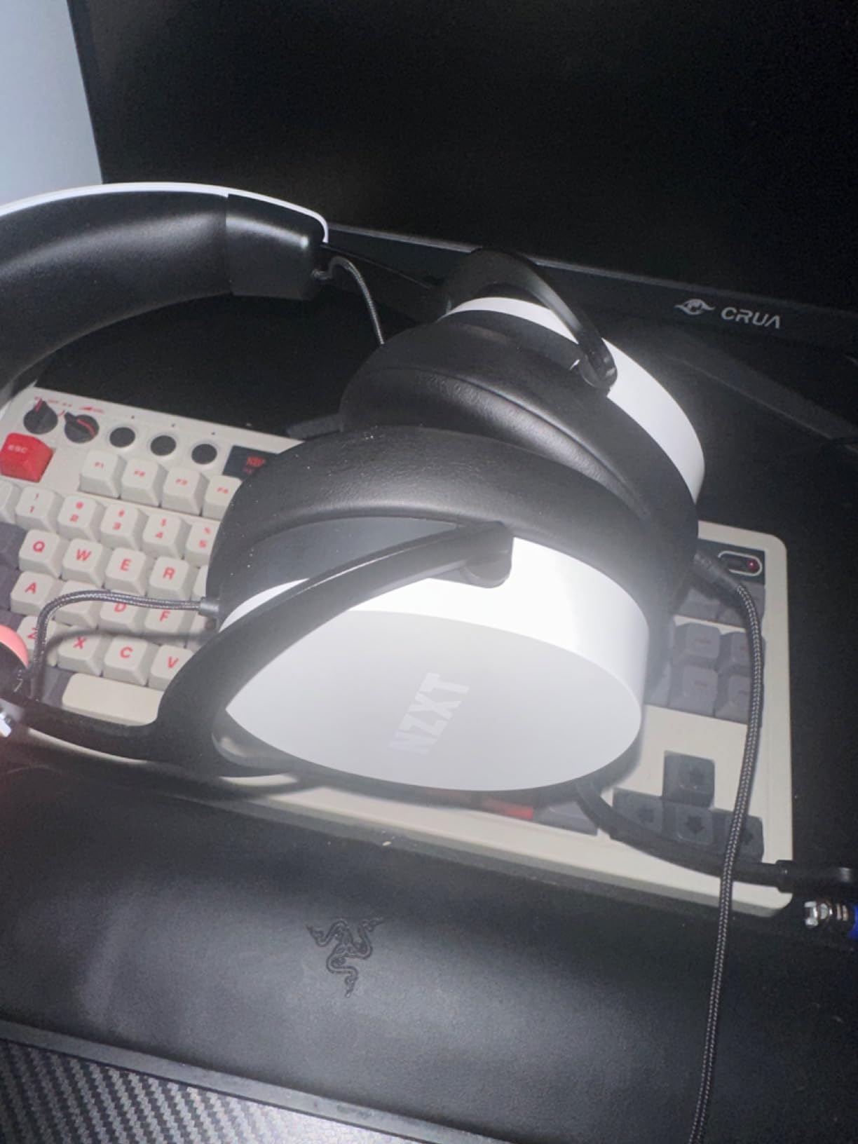 Relay Wired PC Gaming Headset - AP-WCB40-B2 - Hi-Res Audio Certified - DTS Headphone:X - 7.1 Surround Sound - Lightweight & Comfortable Design - Detachable Microphone - Black customer photo 1