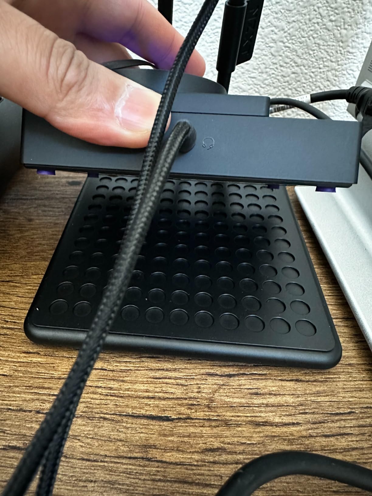 Relay Wired PC Gaming Headset - AP-WCB40-B2 - Hi-Res Audio Certified - DTS Headphone:X - 7.1 Surround Sound - Lightweight & Comfortable Design - Detachable Microphone - Black customer photo 2