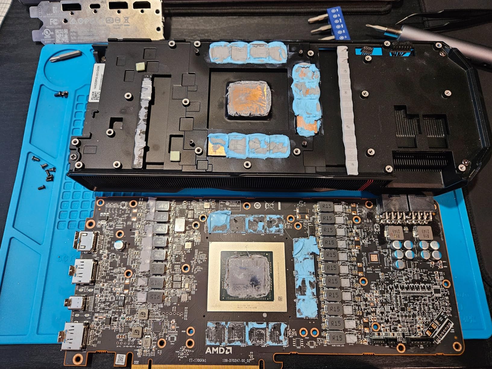 Thermal Grizzly KryoSheet (25x25x0.2mm) - Ultra High Thermal Conductivity Graphene Thermal Pad - Perfect Alternative for Thermal Paste on CPU/GPU/PS4/PS5/Xbox - Made in Sweden customer photo 2
