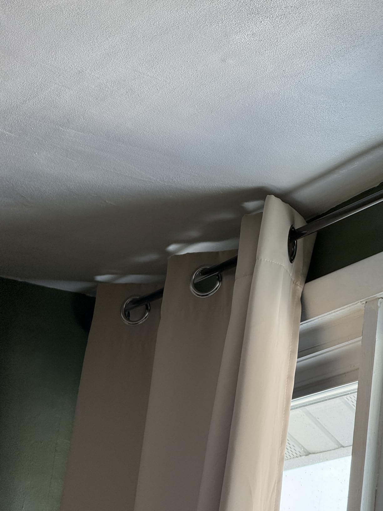 SwitchBot Automatic Curtain Opener - Bluetooth Remote Control Smart Curtain with App/Timer, Upgraded High-Performance Motor, Add SwitchBot Hub to Work with Alexa, Google Home, HomeKit customer photo 1