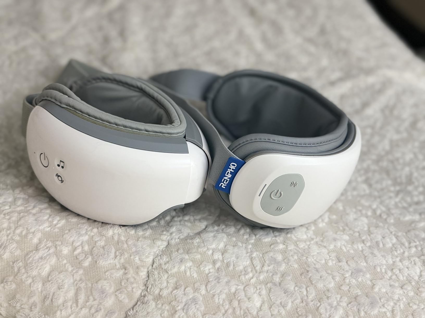 RENPHO Eyeris 3 Eye Massager with Heat and Cooling Voice Control, FSA Eligible HSA, Mothers Day Birthday Gifts for Women Men Him Her, Migraine Relief Eye Mask for Migraines, Eye Care Reduce Dry Eyes customer photo 1