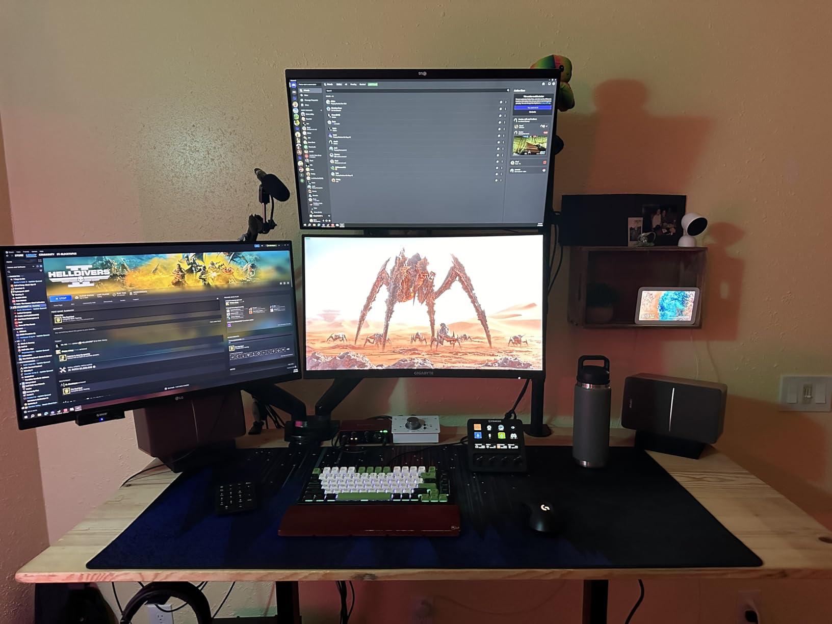 UGREEN USB 3.0 Switch 2 Computers Sharing USB C & A Devices, 4 Port USB Switcher Sharing Keyboard and Mouse, Printer/Scanner USB Switch Hub for Two Computers with 2 USB3.0 Cables and Controller customer photo 2