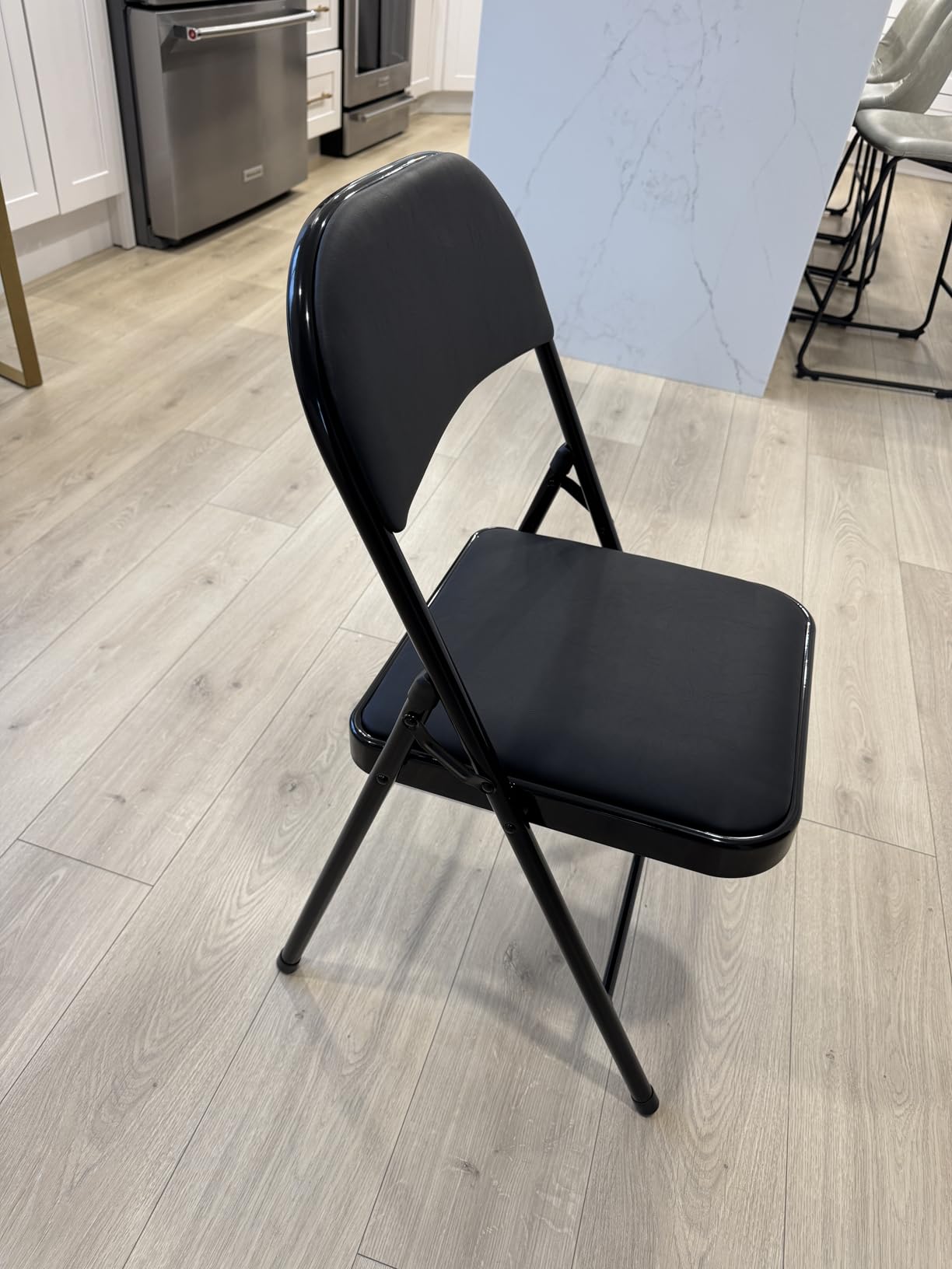 Nazhura 4 Pack Folding Chairs with Padded Vinyl Cushion Chairs with Comfortable Cushion and Durable Steel Frame for Home and Office, for Indoor and Outdoor Events (Kahki Vinyl Padding 4 Pack) customer photo 2