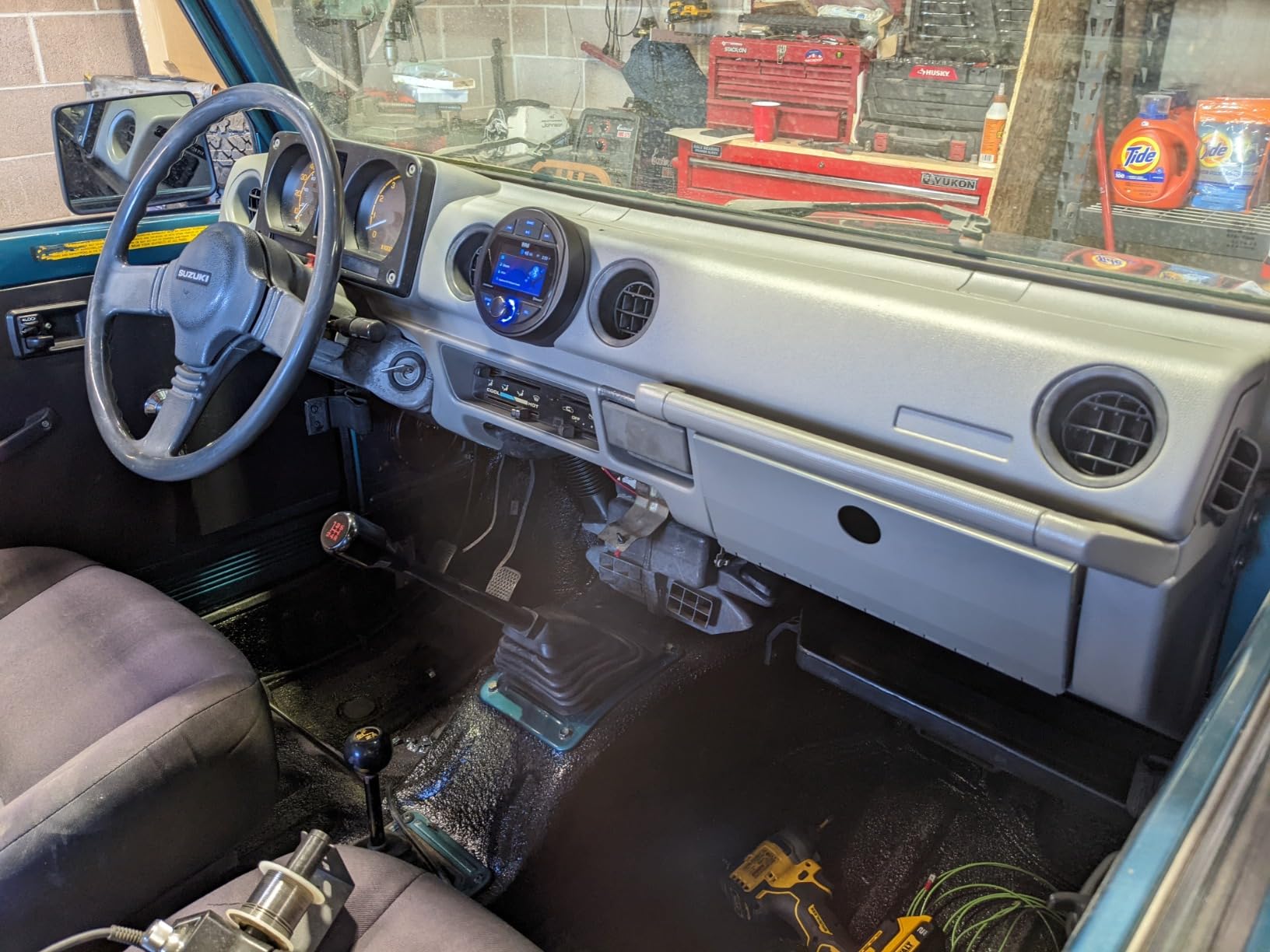 BOSS Audio Systems MGV500B Marine Boat Stereo Gauge Receiver - Bluetooth, No CD DVD Player, AM/FM Radio, 3 Inch Color Screen, Weatherproof customer photo 1