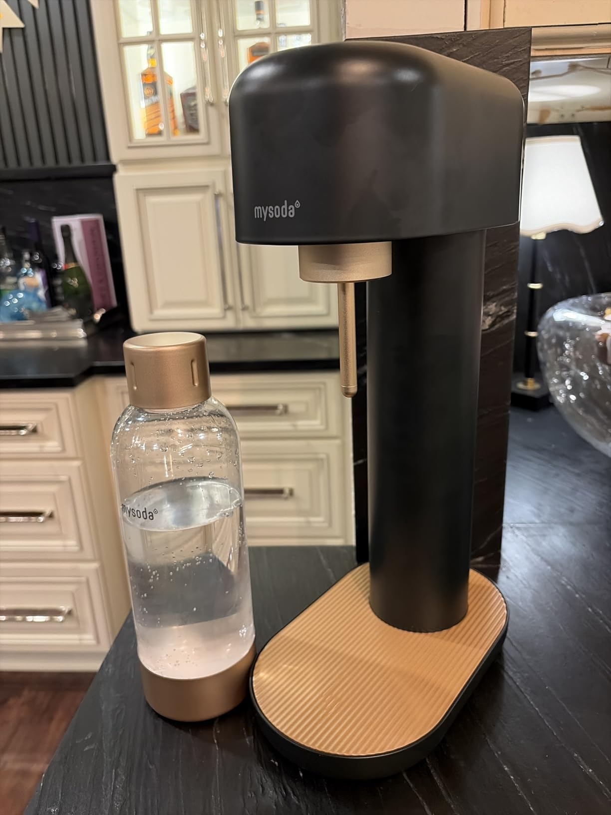 Mysoda Ruby 2 Sparkling Water Maker - Silent and Long-Lasting Aluminium Soda Maker with 1L Water Bottle - Without CO2 Cylinder - Black Copper customer photo 1