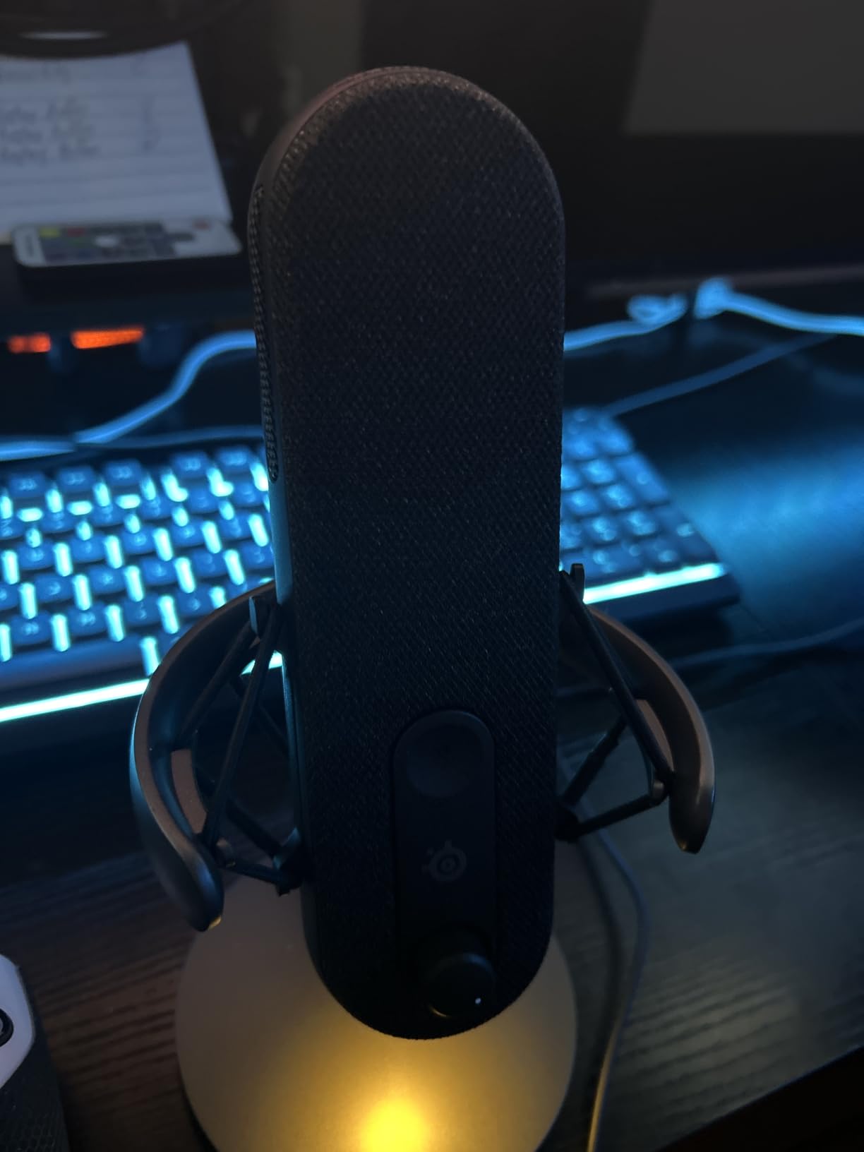 SteelSeries Alias USB Mic for PC - 3x Bigger Capsule for Gaming, Streaming and Podcasting - Sonar for Streamers Audio Software - AI Noise Cancelling - LED Mute & Level Monitoring customer photo 1