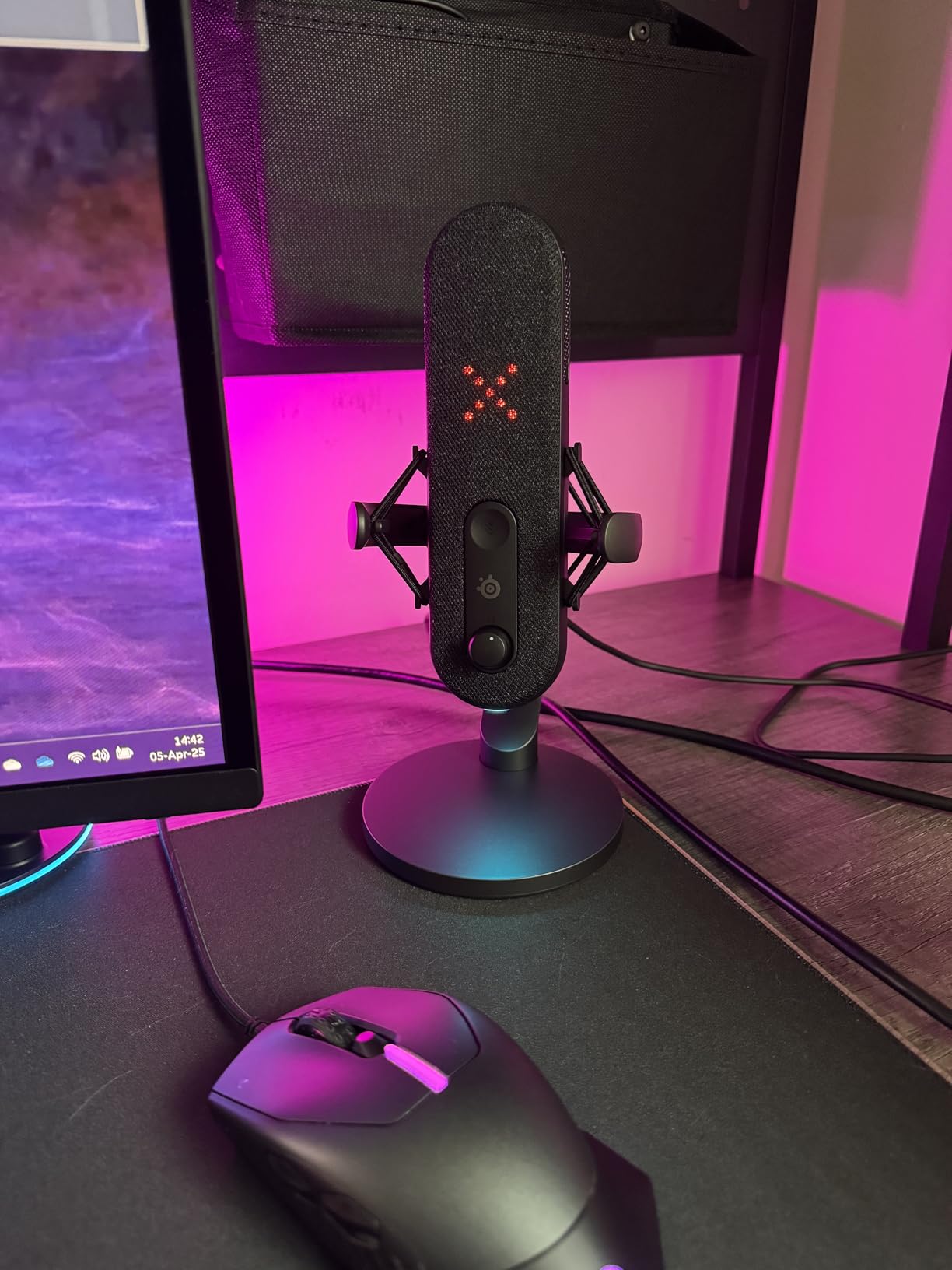 SteelSeries Alias USB Mic for PC - 3x Bigger Capsule for Gaming, Streaming and Podcasting - Sonar for Streamers Audio Software - AI Noise Cancelling - LED Mute & Level Monitoring customer photo 2