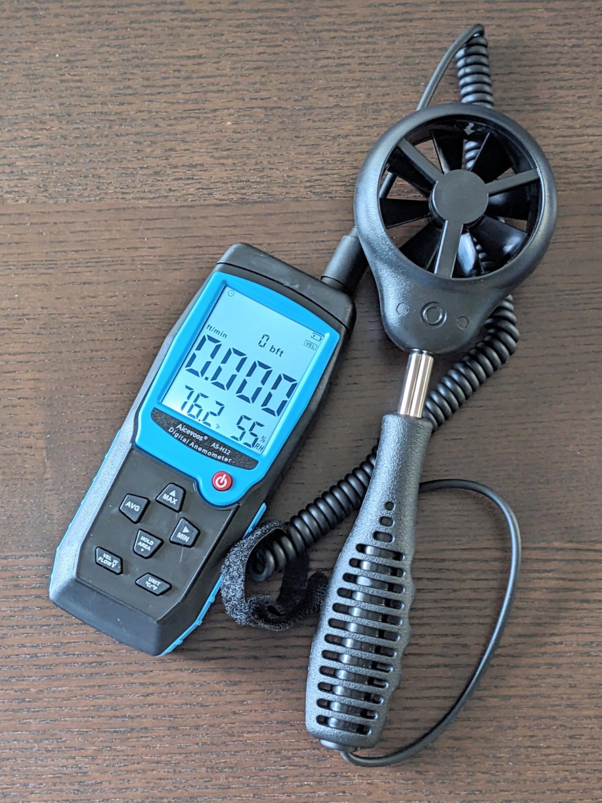 H12 Digital Anemometer Handheld Wind Speed Meter with Extended Wind Sensor, Measures Wind Speed Wind Flow Temperature and Humidity CFM Air Flow Velocity Meter with Big Backlit Screen customer photo 1