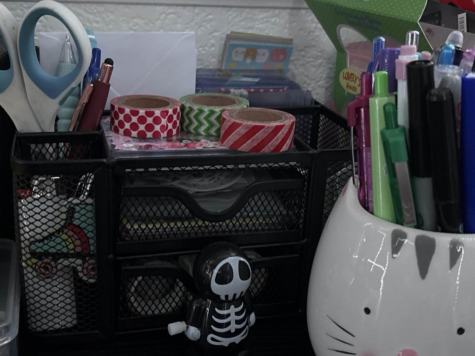 Marbrasse Mesh Desk Organizer, Pen Organizer with 2 Drawer, Multi-Functional Pencil Holder, Desk Organizers and Accessories with 5 Compartments + Drawer for Office Art Supplies (Black) customer photo 1