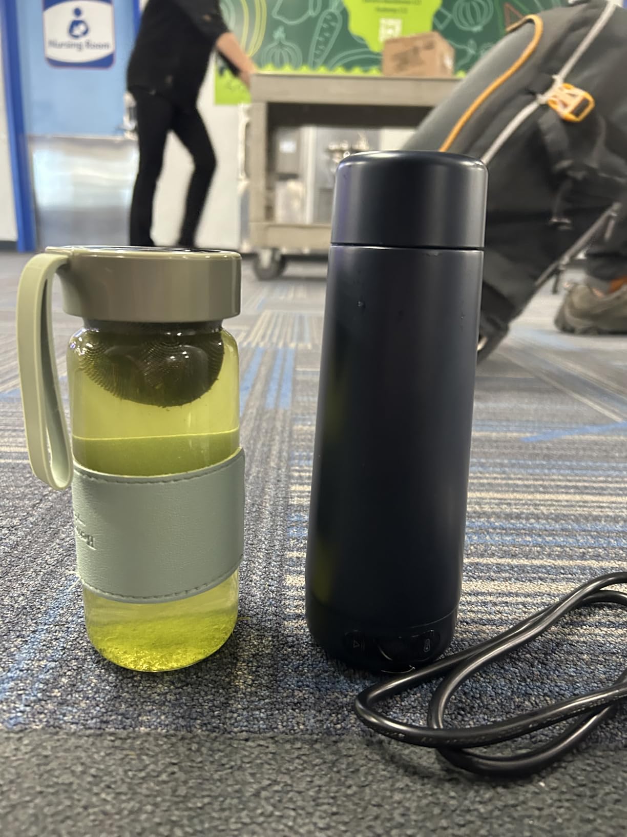 Glass Tea Bottle 16 oz Drinking Bottle with Non-Slip Holster, and Stainless Tea Infuser,Leak Proof Lid,Portable Glass Water Bottle for School, Office, Car & Home,as a gift, etc (Green) customer photo 1