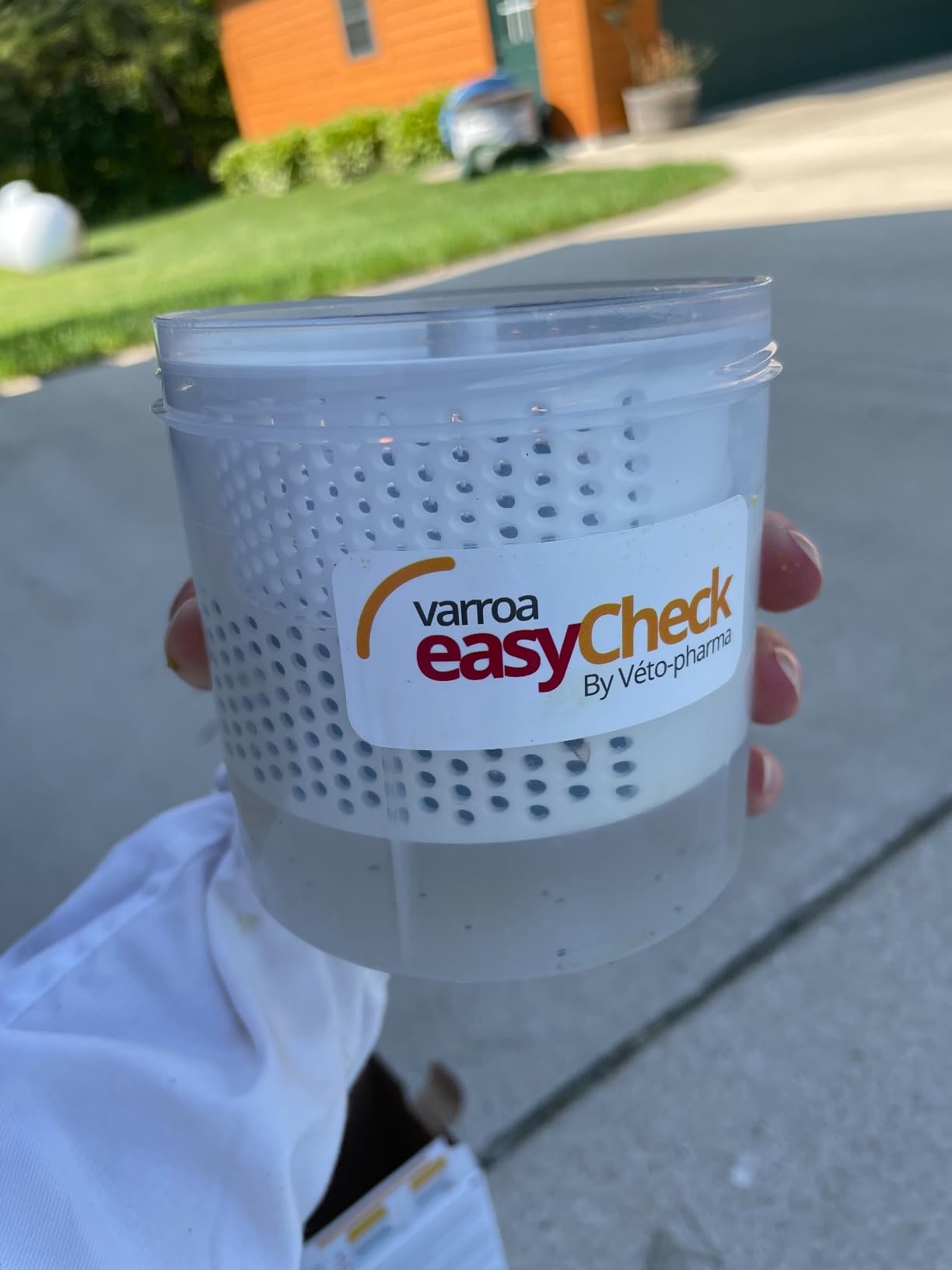Foxhound Bee Company Varroa Easy Check Mite Tester - The #1 Mite Checker Among Beekeepers for Accurately Testing Mite Counts customer photo 1