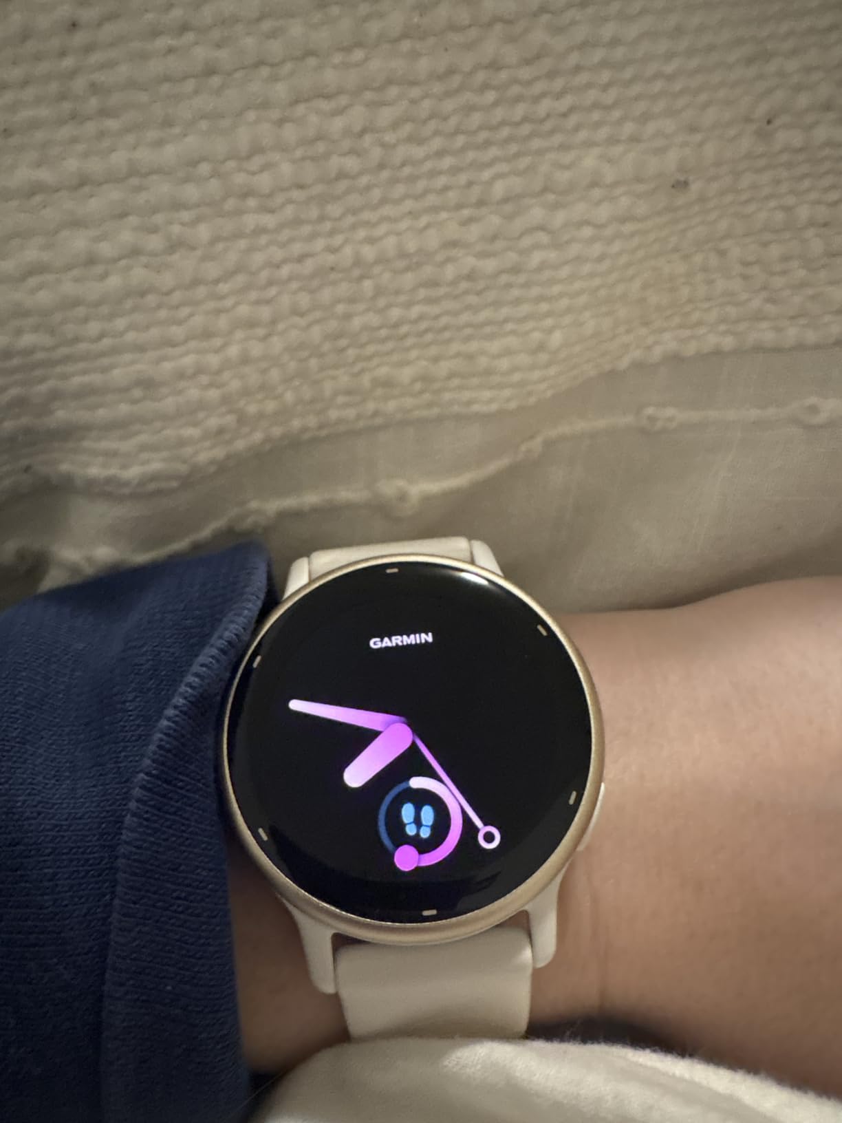 Garmin vívoactive 5, Health and Fitness GPS Smartwatch, AMOLED Display, Up to 11 Days of Battery, Ivory customer photo 1