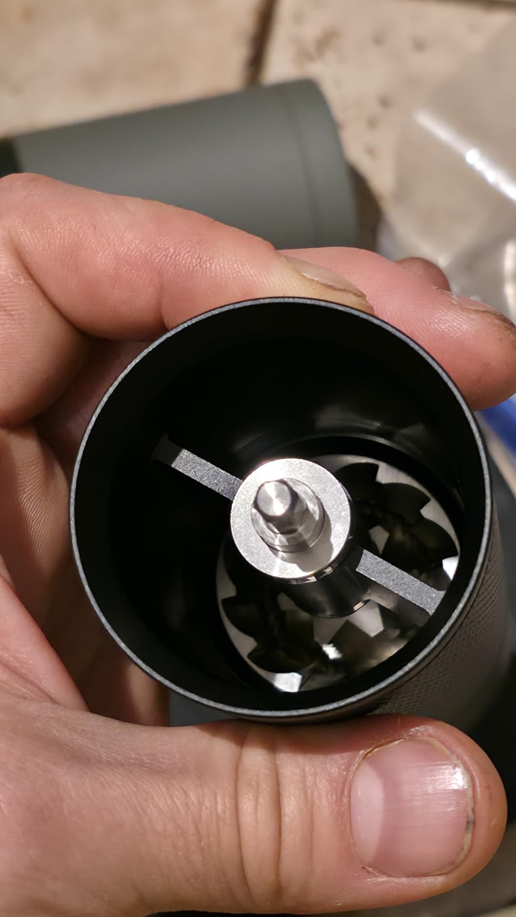 TIMEMORE Chestnut C2S Manual Coffee Grinder Stainless Steel S2C Conical Burr Coffee Grinder, Capacity 25g Hand Coffee Bean Grinder, Double Bearing Positioning, Black customer photo 1