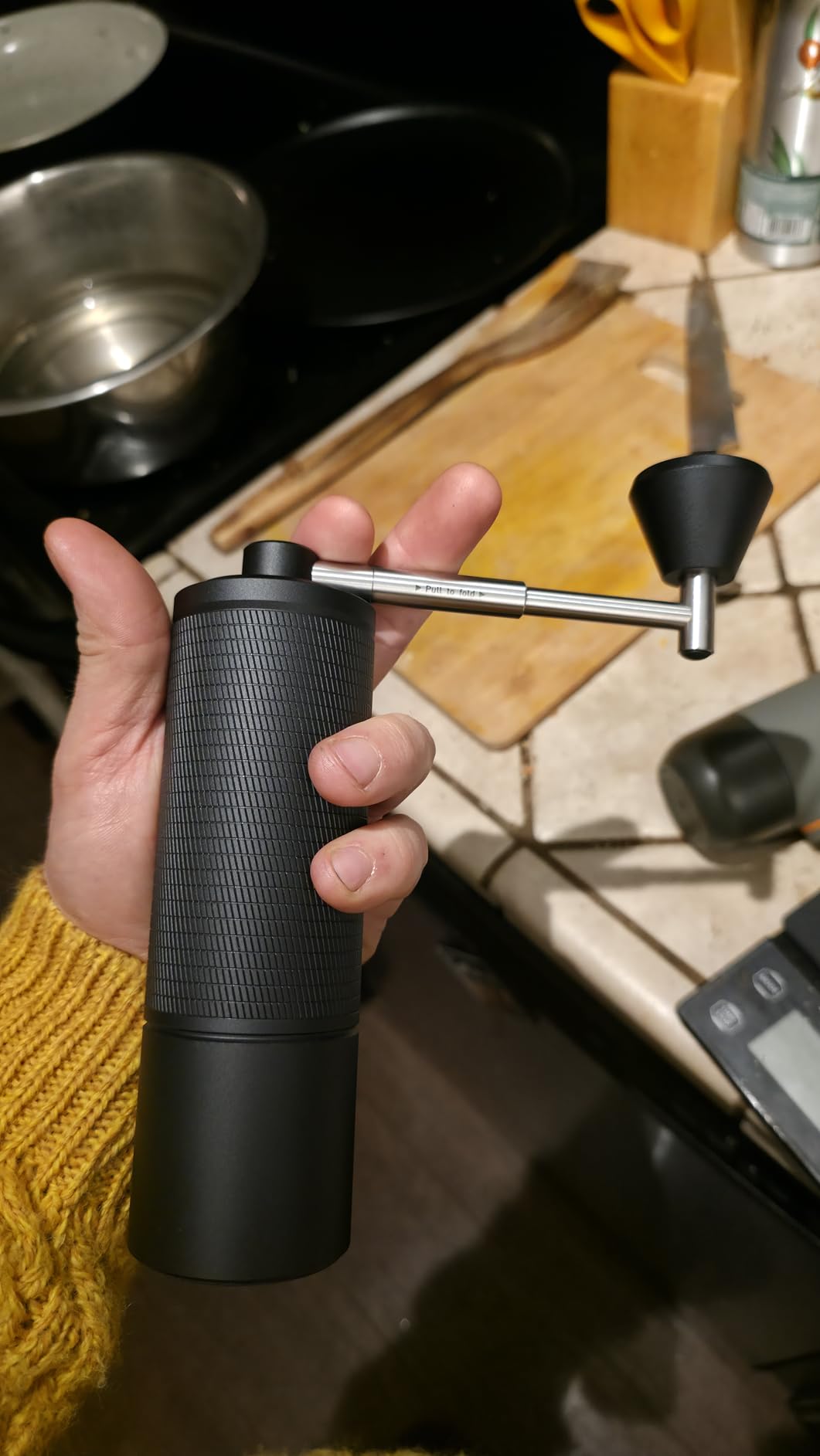 TIMEMORE Chestnut C2S Manual Coffee Grinder Stainless Steel S2C Conical Burr Coffee Grinder, Capacity 25g Hand Coffee Bean Grinder, Double Bearing Positioning, Black customer photo 2