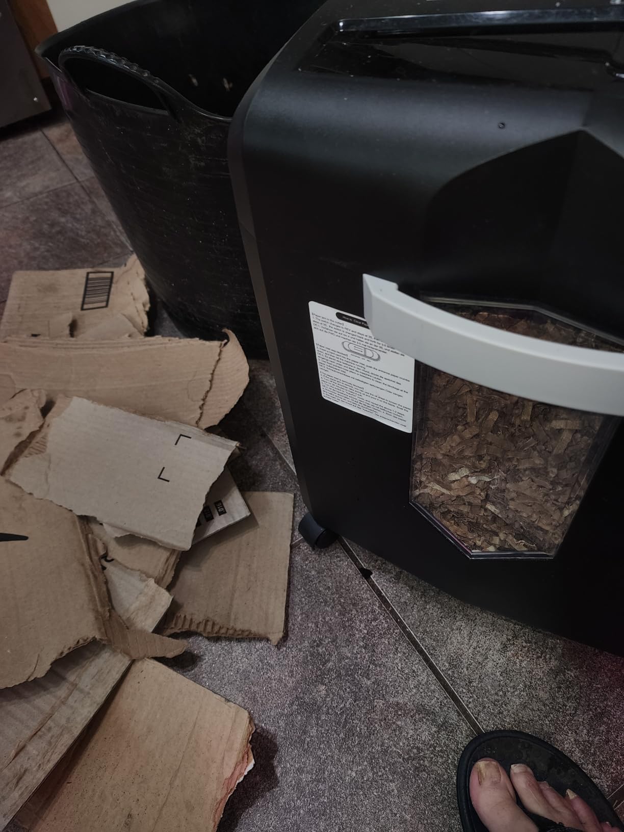 Bonsaii 15-Sheet Office Paper Shredder, 40 Mins Heavy Duty Shredder for Home Office, Crosscut Shreder with Anti-Jam System & P-4 High Security Supports CD/Credit Cards/Staple,5 Gal Pullout Bin C169-B customer photo 1