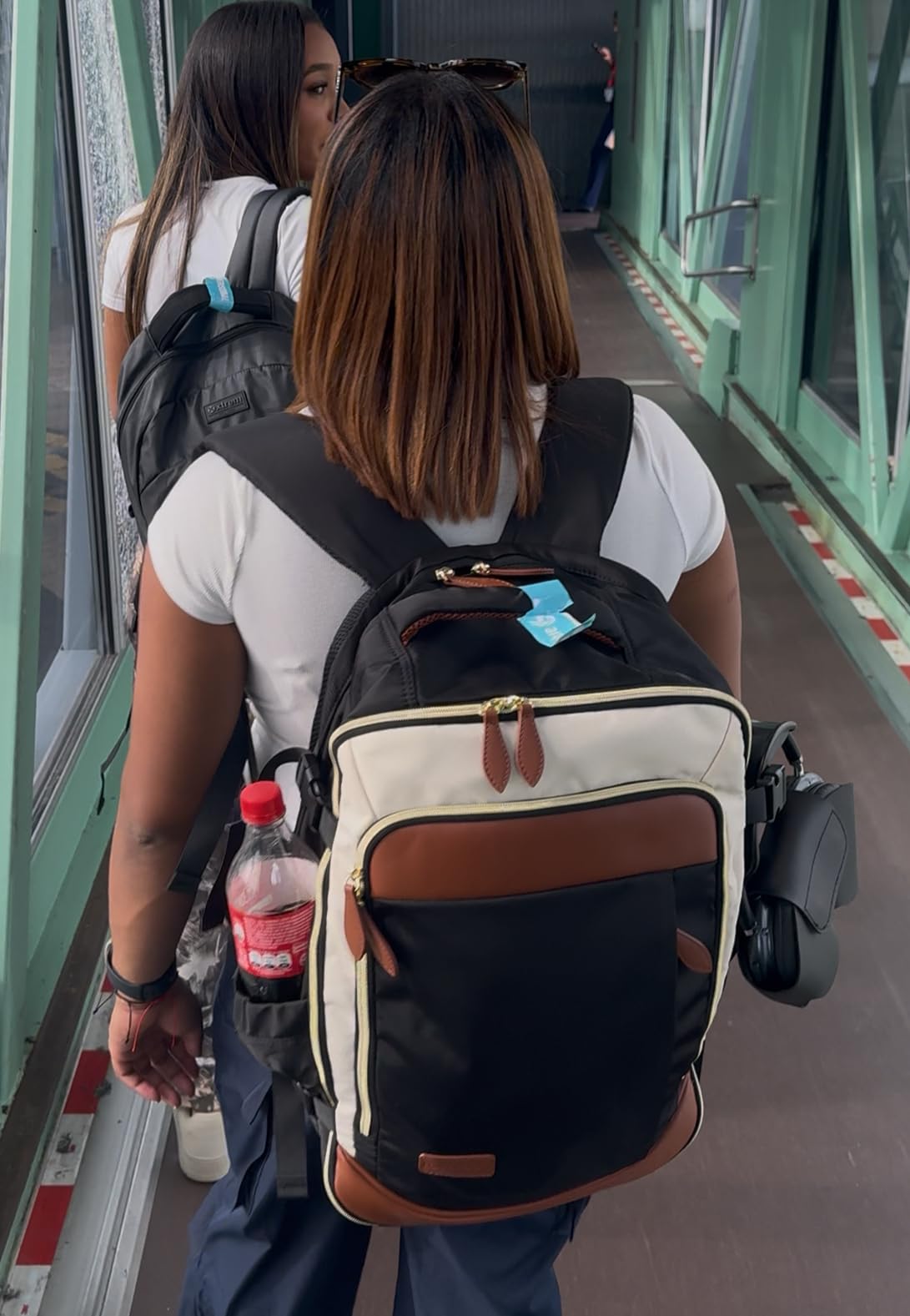 LOVEVOOK 40L Travel Backpack for Women, Carry On Backpack with 3 Packing Cubes,TSA Personal Item Travel Bag Airline Approved, Water Resistant Weekender Overnight Luggage Daypack, Fits 17.3 Inch Laptop customer photo 1