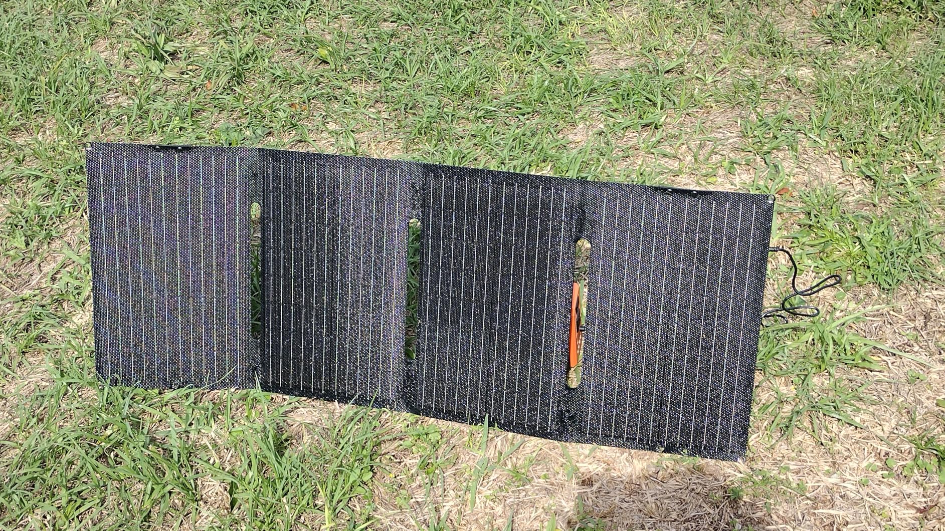 Portable Solar Generator, 300W Portable Power Station with Foldable 60W Solar Panel, 110V Pure Sine Wave 280Wh Battery Power Pack with USB DC AC Outlet for Camping Smart Devices RV Van Outdoor-Orange customer photo 2