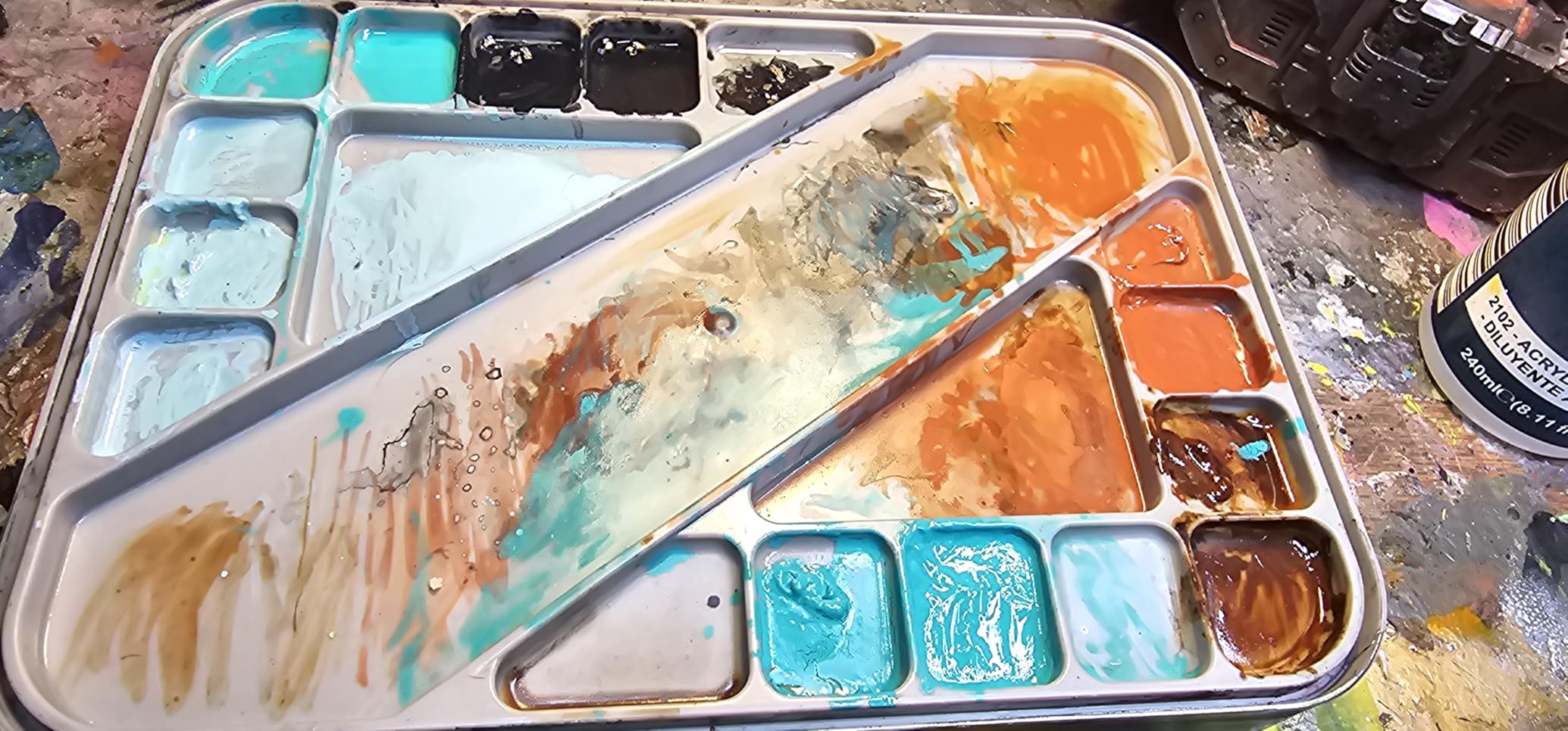 Nicpro Stay Wet Palette for Painting Miniature, Acrylic Paint Palette Tray with Lid, 100PCS Wet Pallet Paper, 4PCS Sponge, Brush Holder Paint Mixing Saver Palette for Miniature Model Paint customer photo 1