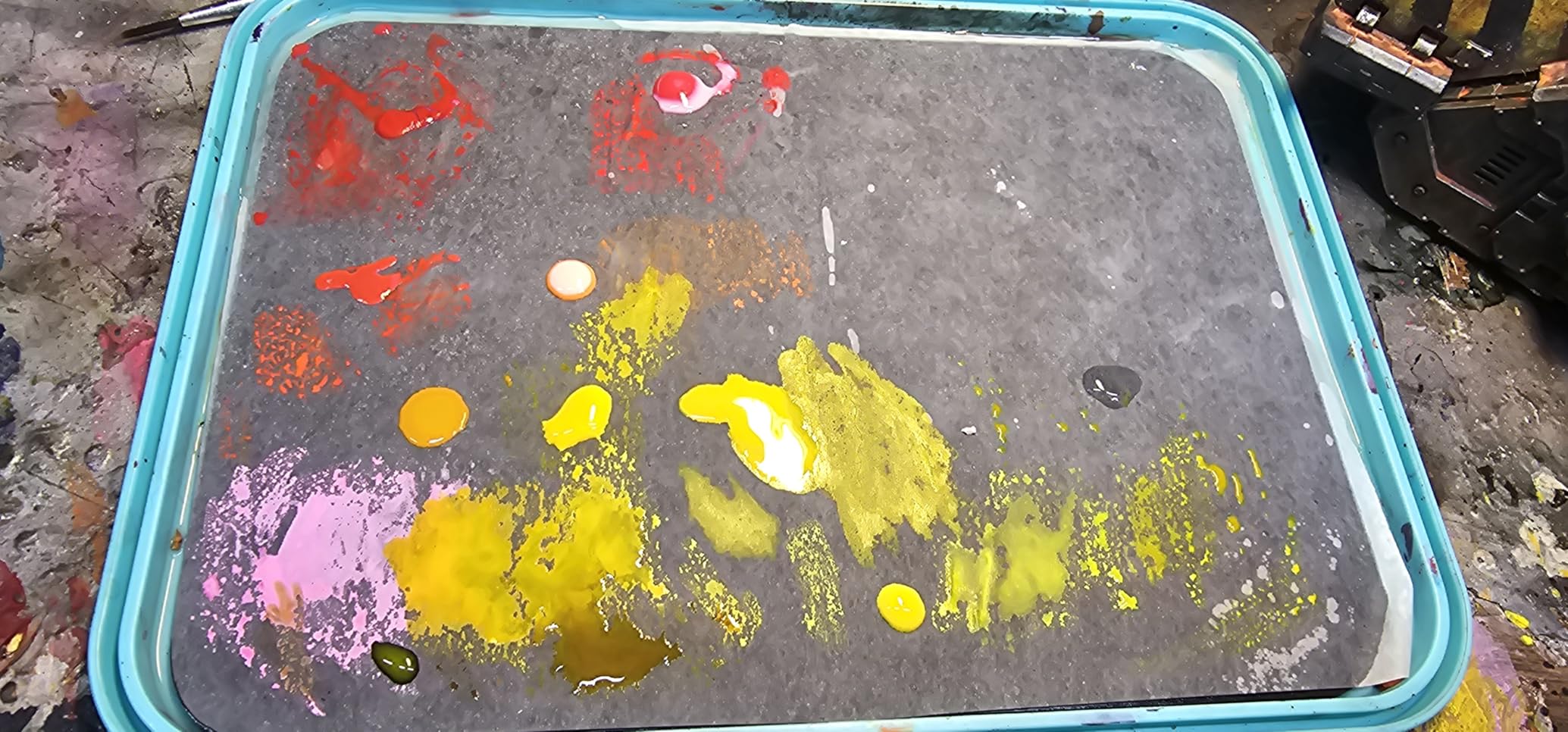 Nicpro Stay Wet Palette for Painting Miniature, Acrylic Paint Palette Tray with Lid, 100PCS Wet Pallet Paper, 4PCS Sponge, Brush Holder Paint Mixing Saver Palette for Miniature Model Paint customer photo 2