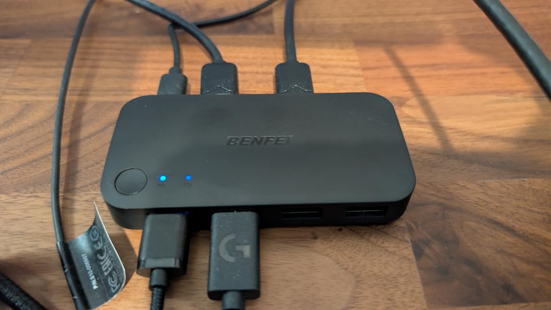 BENFEI USB 3.0 Switch, USB Switch 2 Computers Share 4 USB for PC, Mouse, Keyboard, Printer, Scanner, USB KVM Switch Selector Compatible with Windows, Mac, Linux customer photo 1