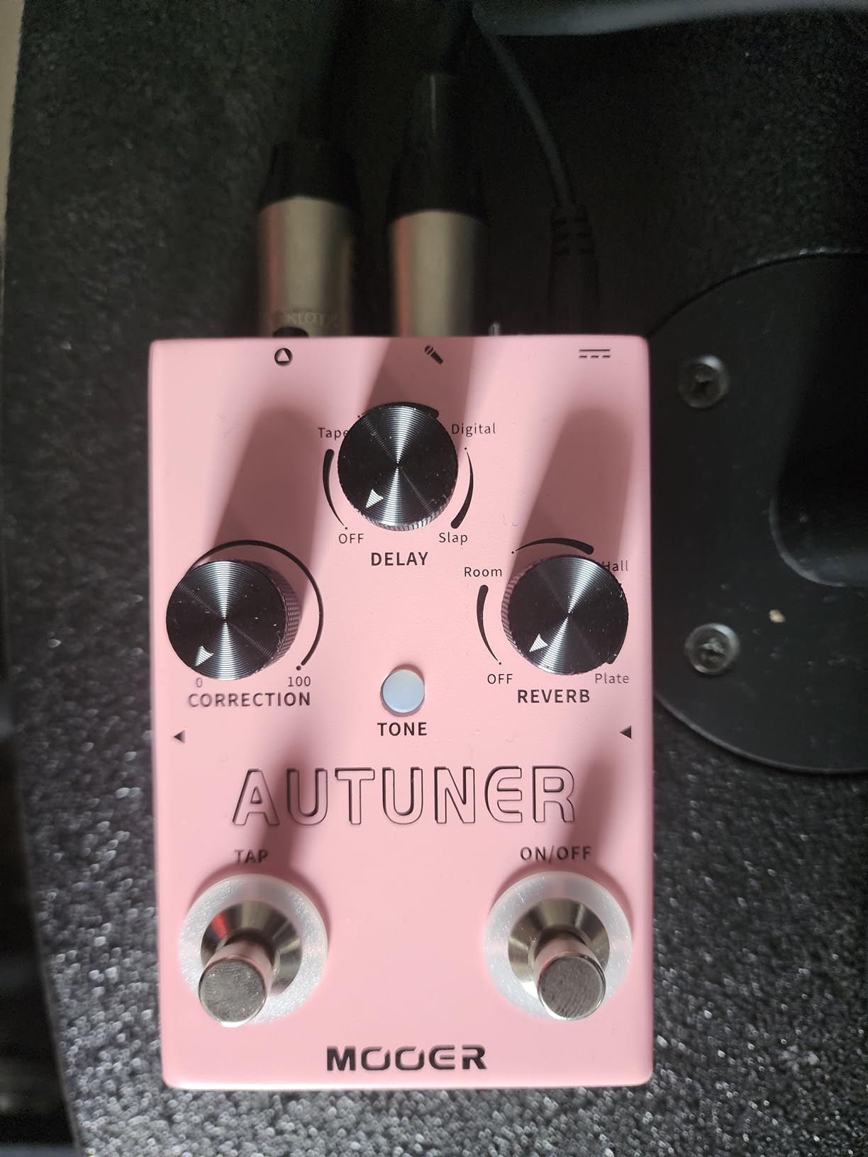 MOOER Autuner Vocal Effects Processor Voice Pedal Pitch Correction Reverb Delay Guitar Vocal Stompbox Microphone Amplifier for Guitarist Recording Live Performance Singing Streaming (MVP1) customer photo 1