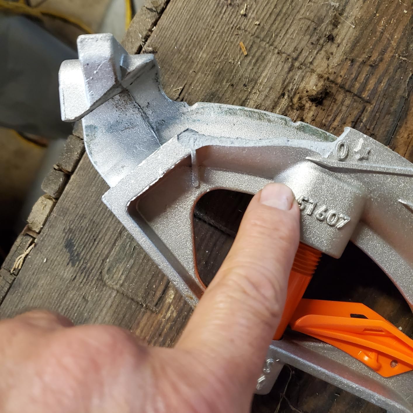 Klein Tools 80148 Conduit Bending Set, ACCU-BEND 3/4-Inch EMT Conduit Bender with Angle Setter and Magnetic Level Tool, 2-Piece customer photo 2