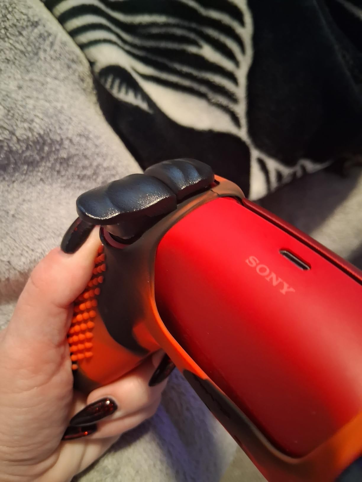 PlayVital Dune 2 Pairs Trigger Stop Shoulder Buttons Extension Kit for ps5 Controller, Stopper Bumper Trigger Extenders for PS Portal, Game Improvement Adjusters for ps5 Edge - Graphite Carbon Fiber customer photo 1