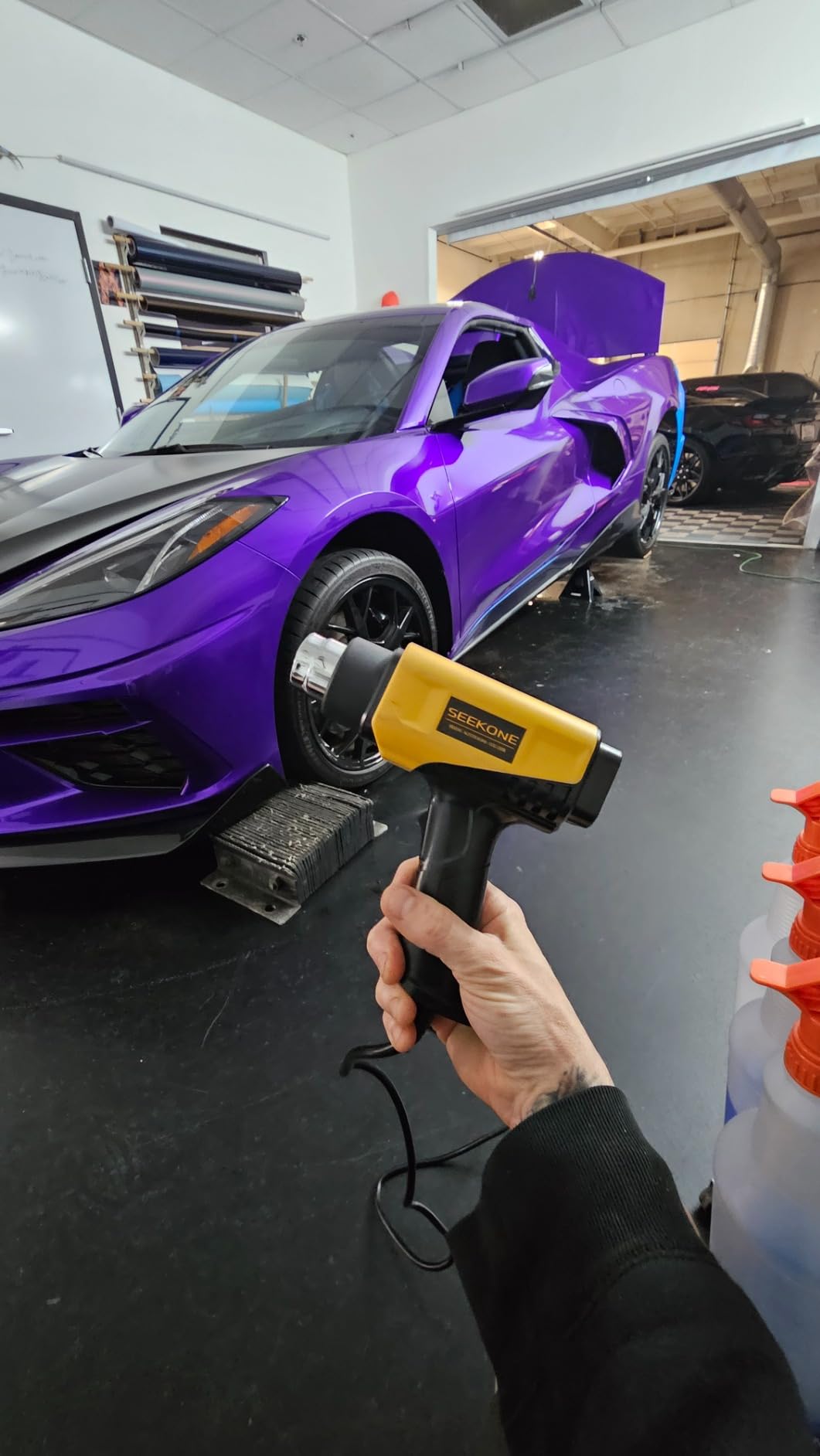 SEEKONE 1800W Heat Gun Compact Design Heavy Duty Hot Air Gun 122℉-1202℉（50℃- 650℃）Variable Temperature Control for 2 Speed Settings with 4 Nozzels for Crafts, Vinyl Wrap, Shrink Tubing customer photo 2