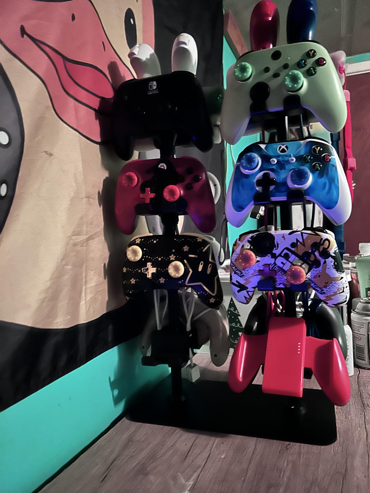 MANMUVIMO Controller Holder for 16 Xbox PS5 PS4 Gaming Controller, Video Game Controller Holder Headphone Stand for Desk, Gamer Gifts for Men, Gaming Room Accessories Maximum Organizer Rack customer photo 2