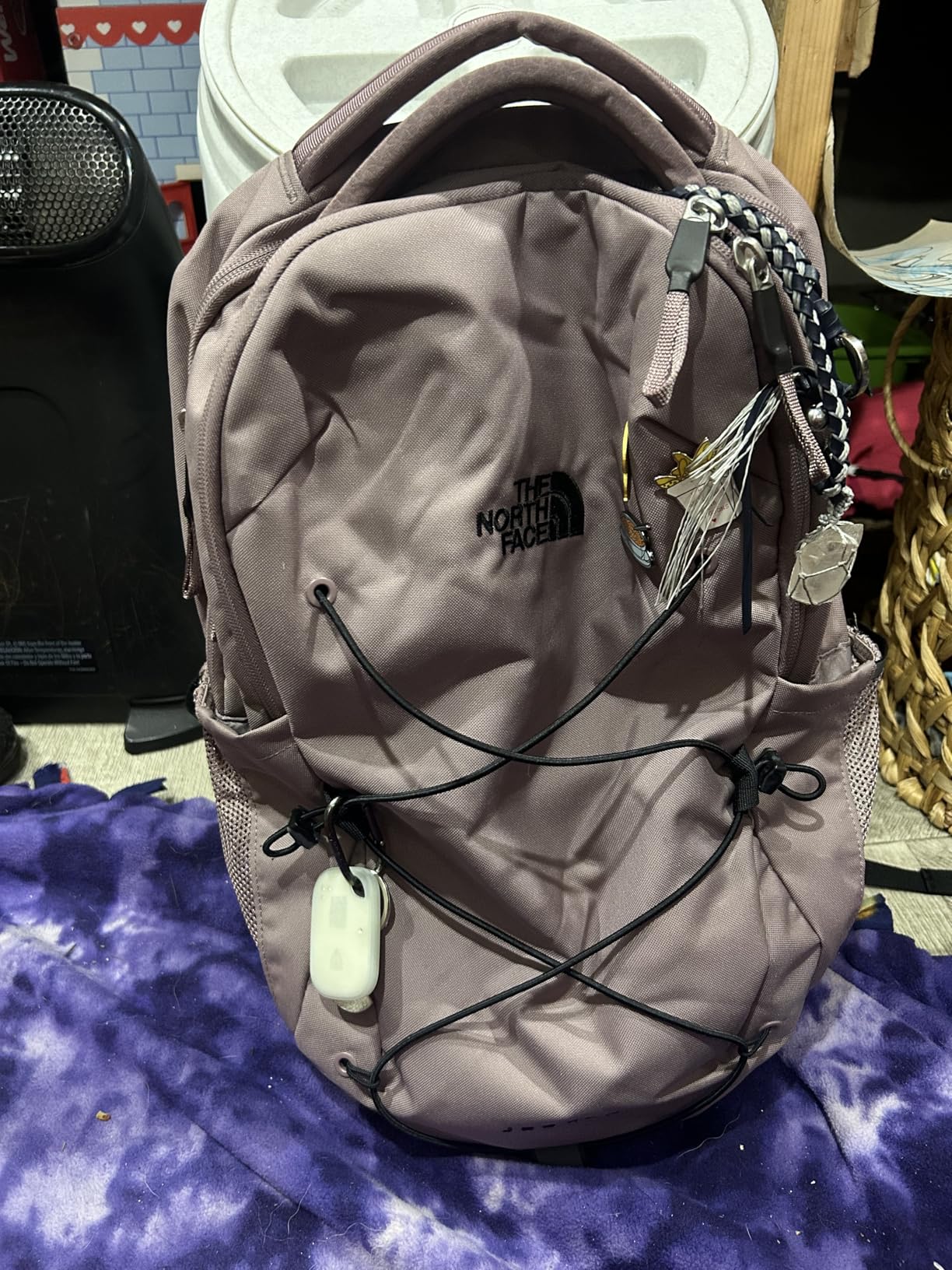 The North Face Women's Jester Everyday Laptop Backpack - Commuter Travel Bag, Laptop Sleeve, Water-Repellent, Pink Moss, One Size customer photo 1