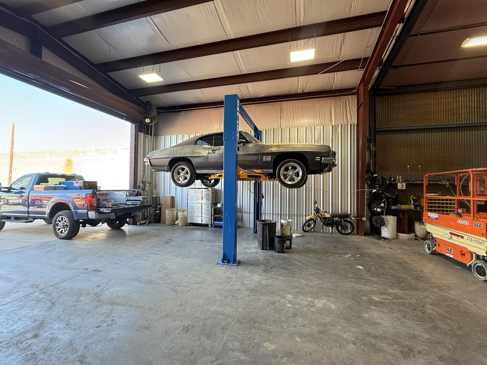 KATOOL 11000lbs 2 Post Car Lift Auto Lift 2 Post Lift Car Lifts for Home Garage (11000lbs Lift) customer photo 1
