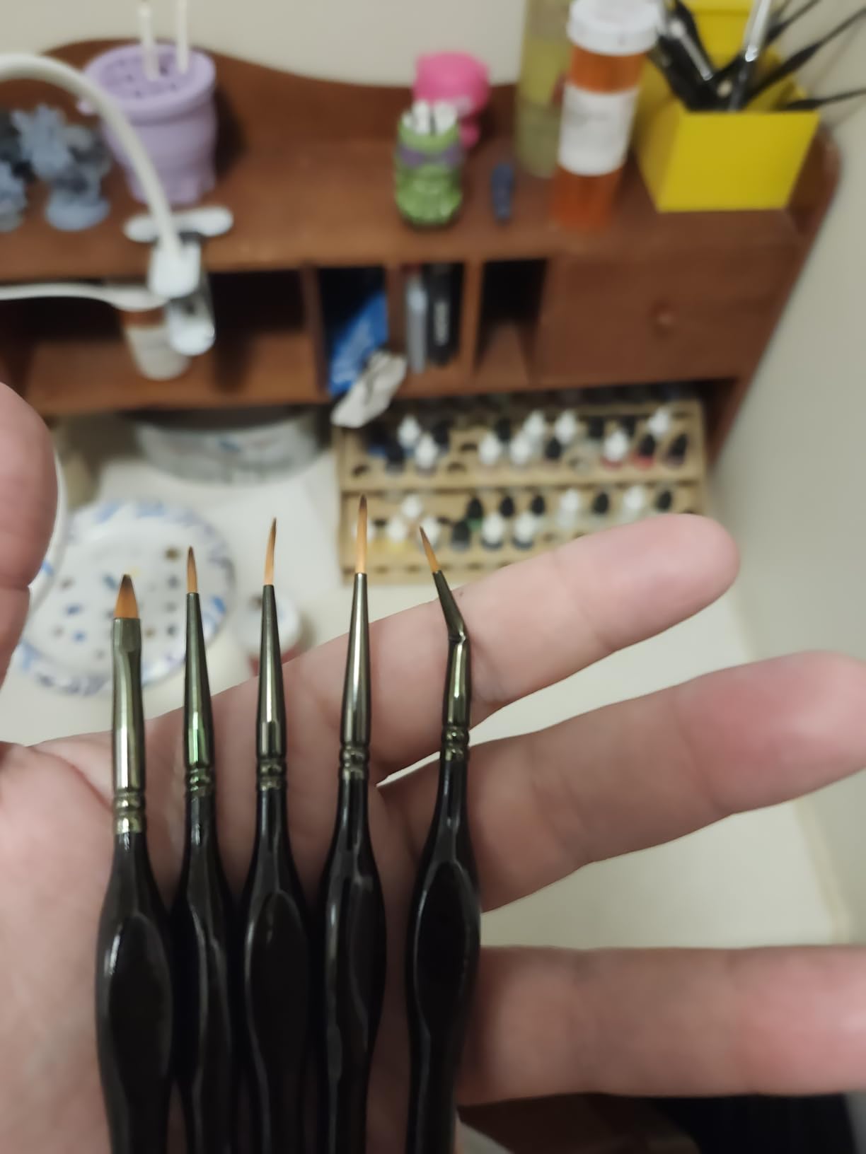 Nicpro Miniature Paint Brushes Drybrush - 21PCS Model Paint Brush Set for Acrylic Oil Watercolor, Detail Paint Brush Dry Brush for Model, Miniature Painting, Paint by Numbers, Craft - with Container customer photo 2