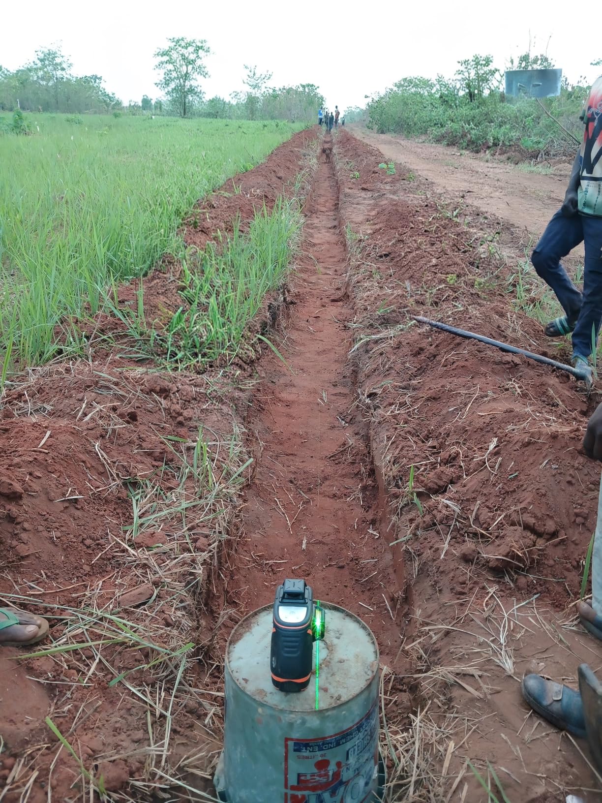 Outdoor Laser Level with Receiver : Daylight High Visibility Laser Level 360 Self Leveling Up To 400ft Long Range High Power Green with Detector Outside Construction Landscaping, H3-360G customer photo 2