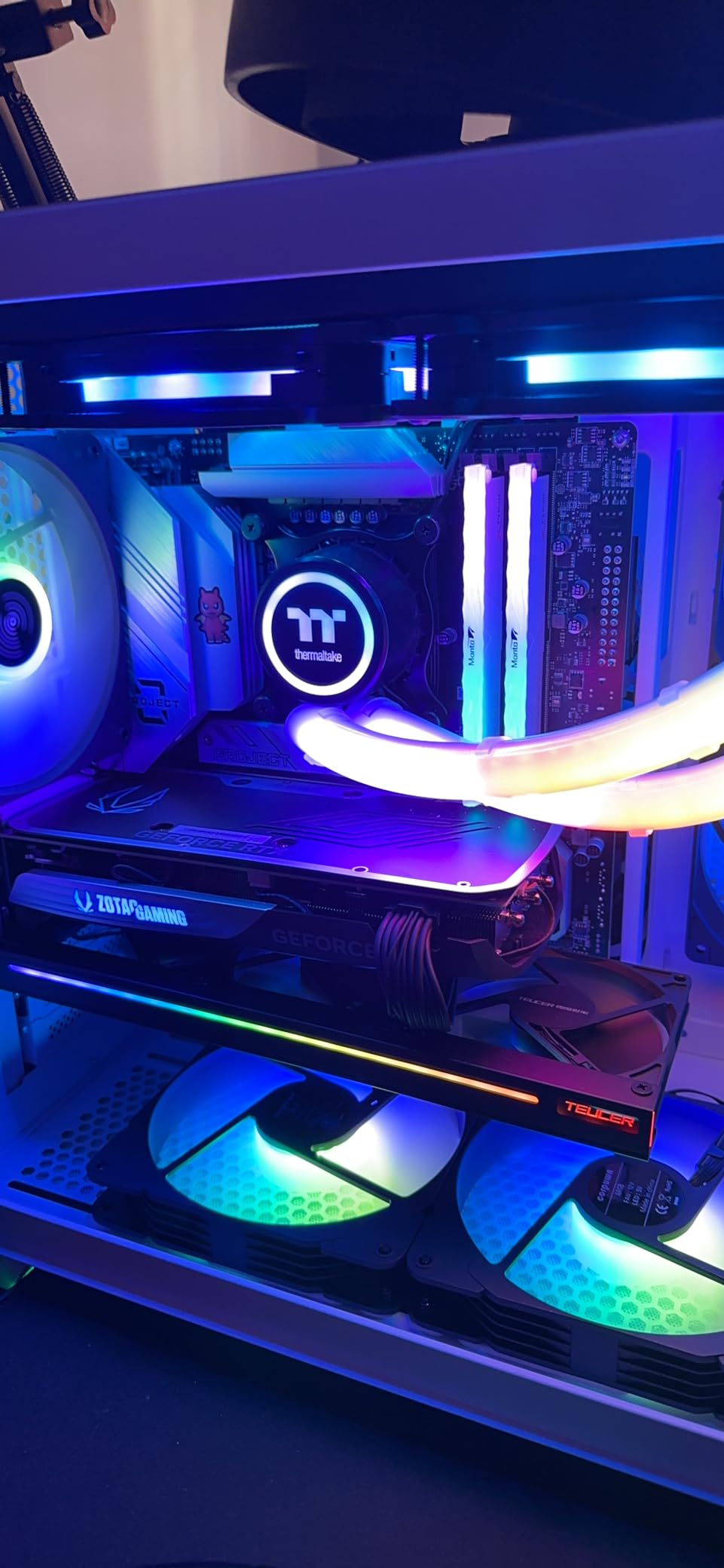 MSI B760M Project Zero Gaming Motherboard (Support 14th/13th/12th Gen Intel Processors, LGA 1700, DDR5, PCIe 5.0, M.2 Slots, 2.5Gbps LAN, USB 3.2 Gen2, HDMI/DP, Wi-Fi 6E, Bluetooth 5.3, mATX) customer photo 2