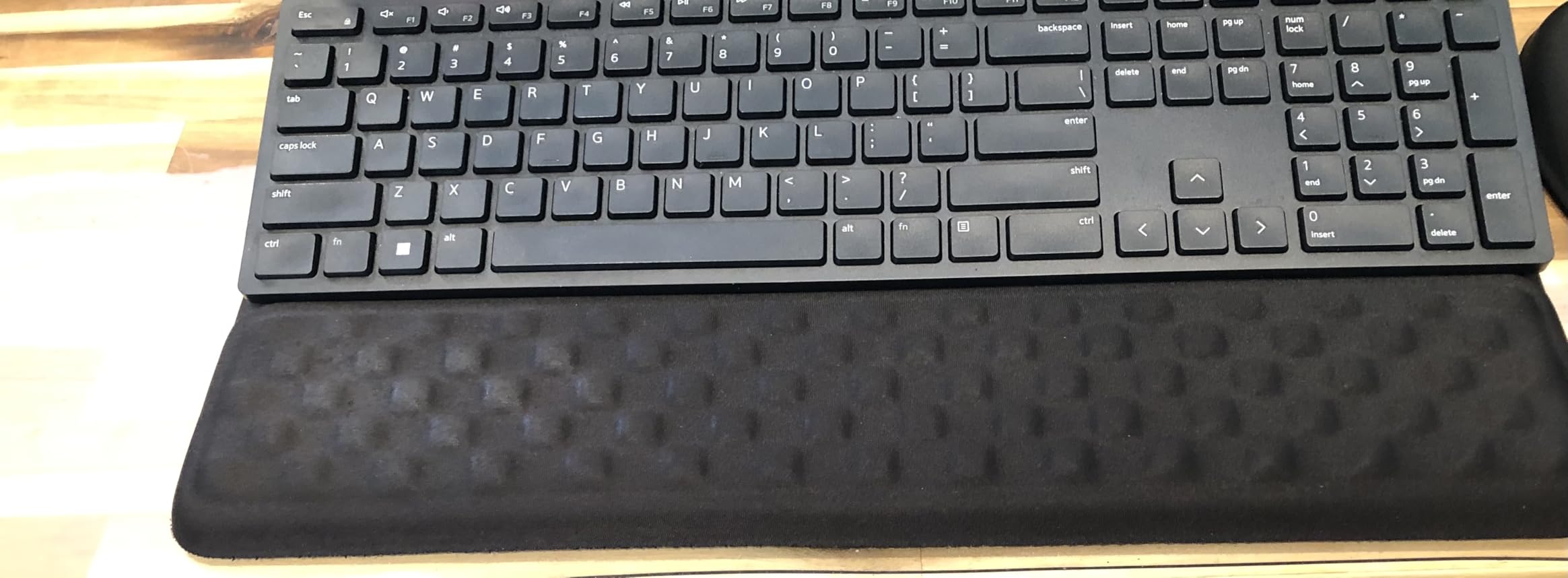 Ospelelf Keyboard Stand with Wrist Rest, Comfy Ergonomic Keyboard Riser Holder for Office Home customer photo 2